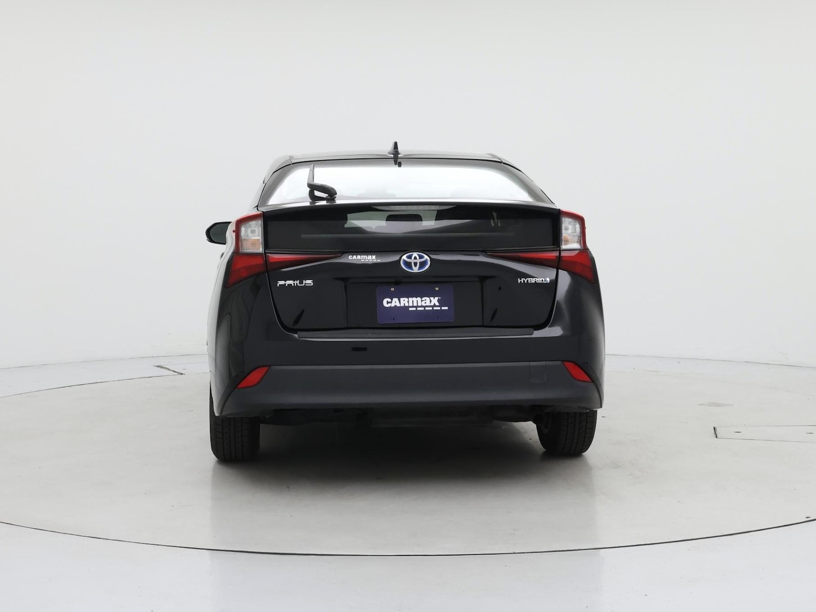 2019 Toyota Prius LE - Photo 7