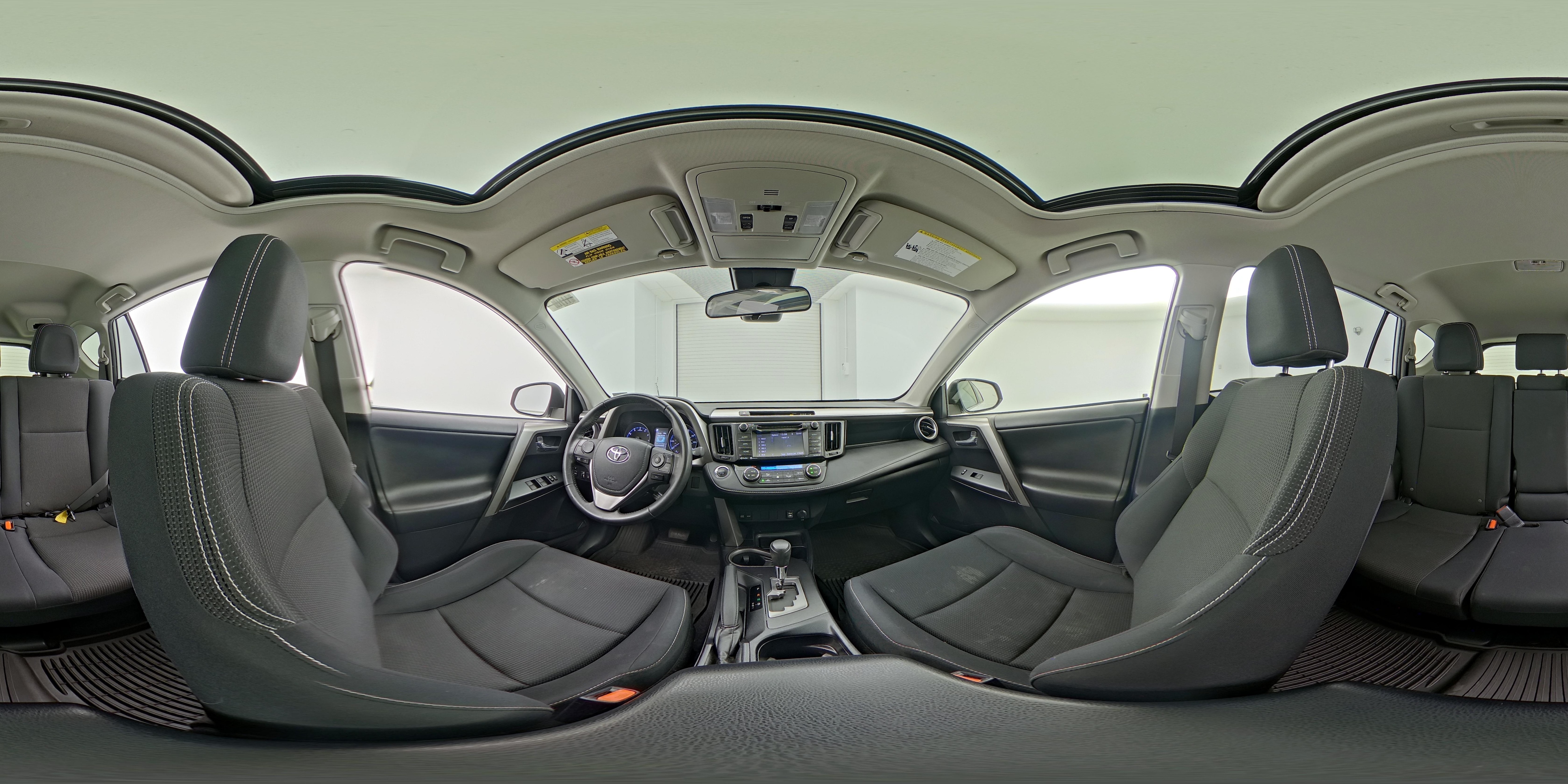 2018 Toyota RAV4 XLE - Photo 25