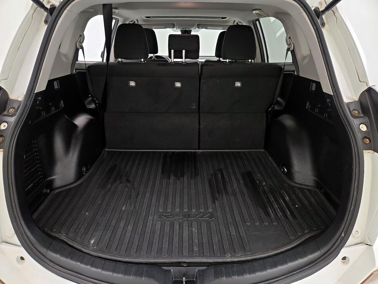 2018 Toyota RAV4 XLE - Photo 22