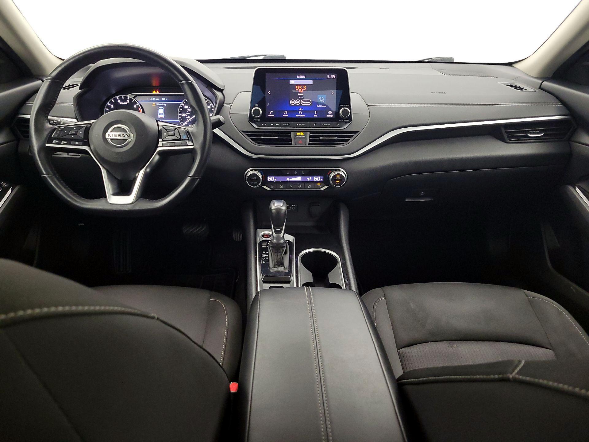 Thumbnail: 2020 Nissan Altima - 9