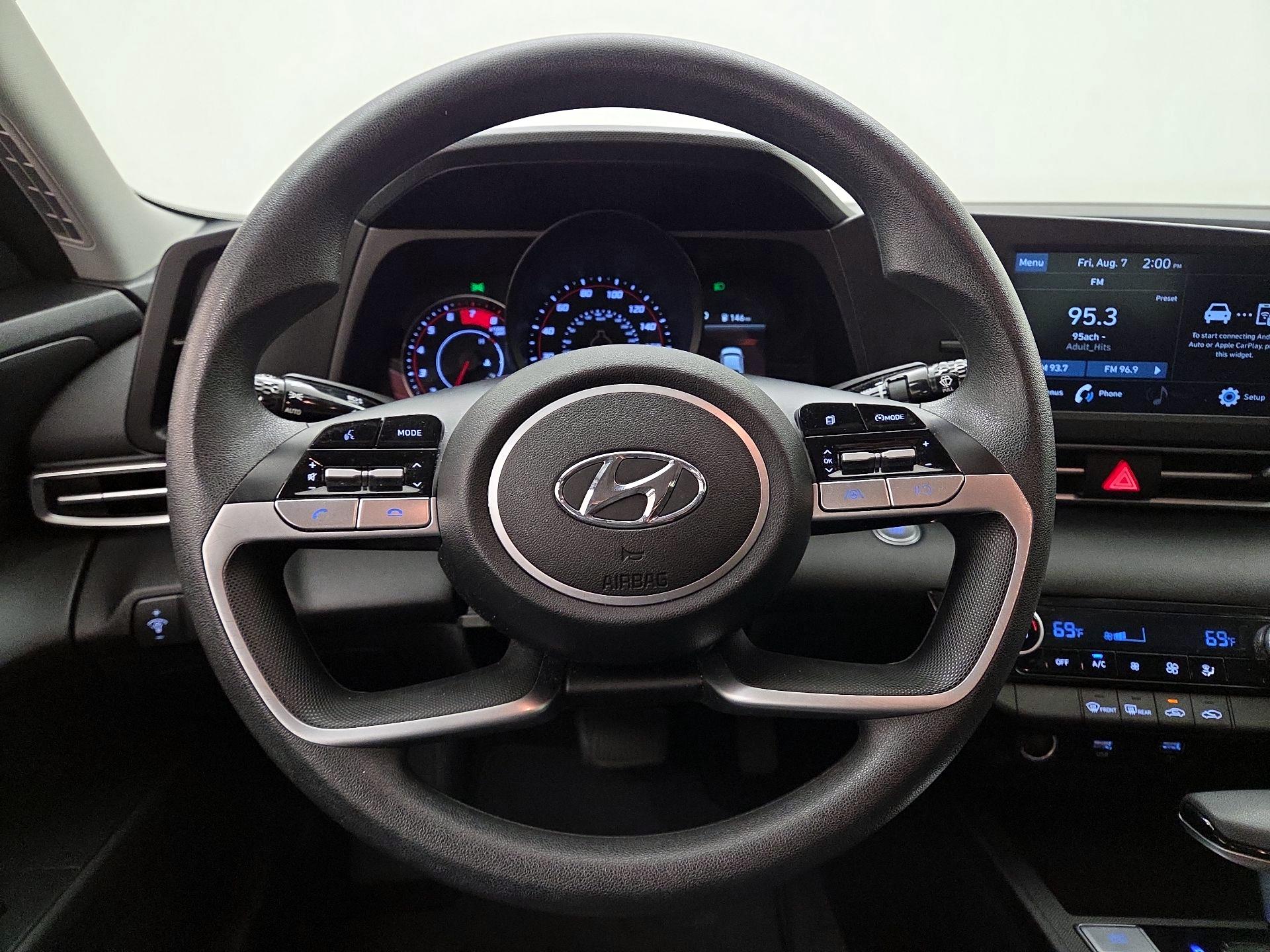 Thumbnail: 2023 Hyundai Elantra - 10
