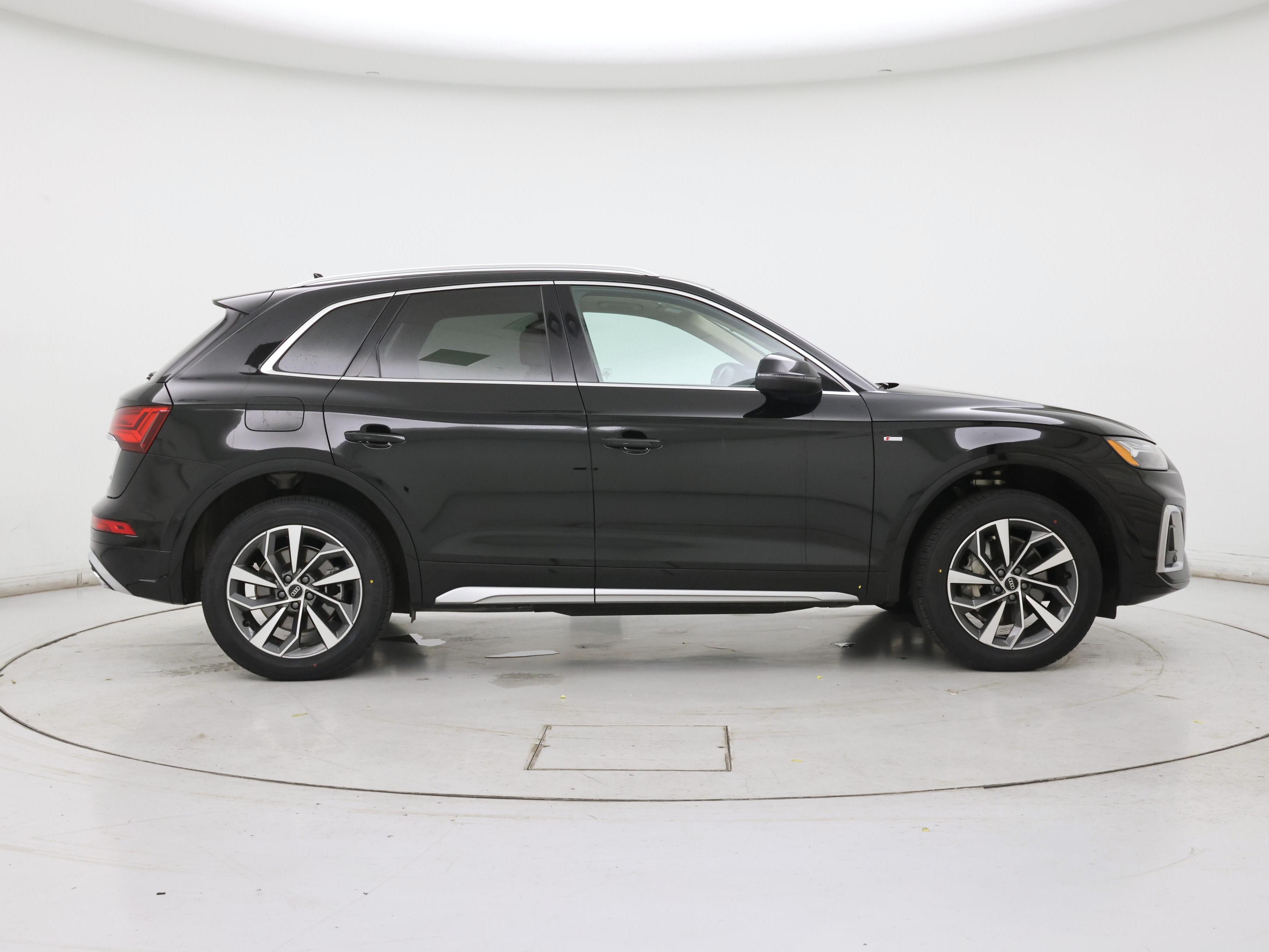 Thumbnail: 2024 Audi Q5 - 7
