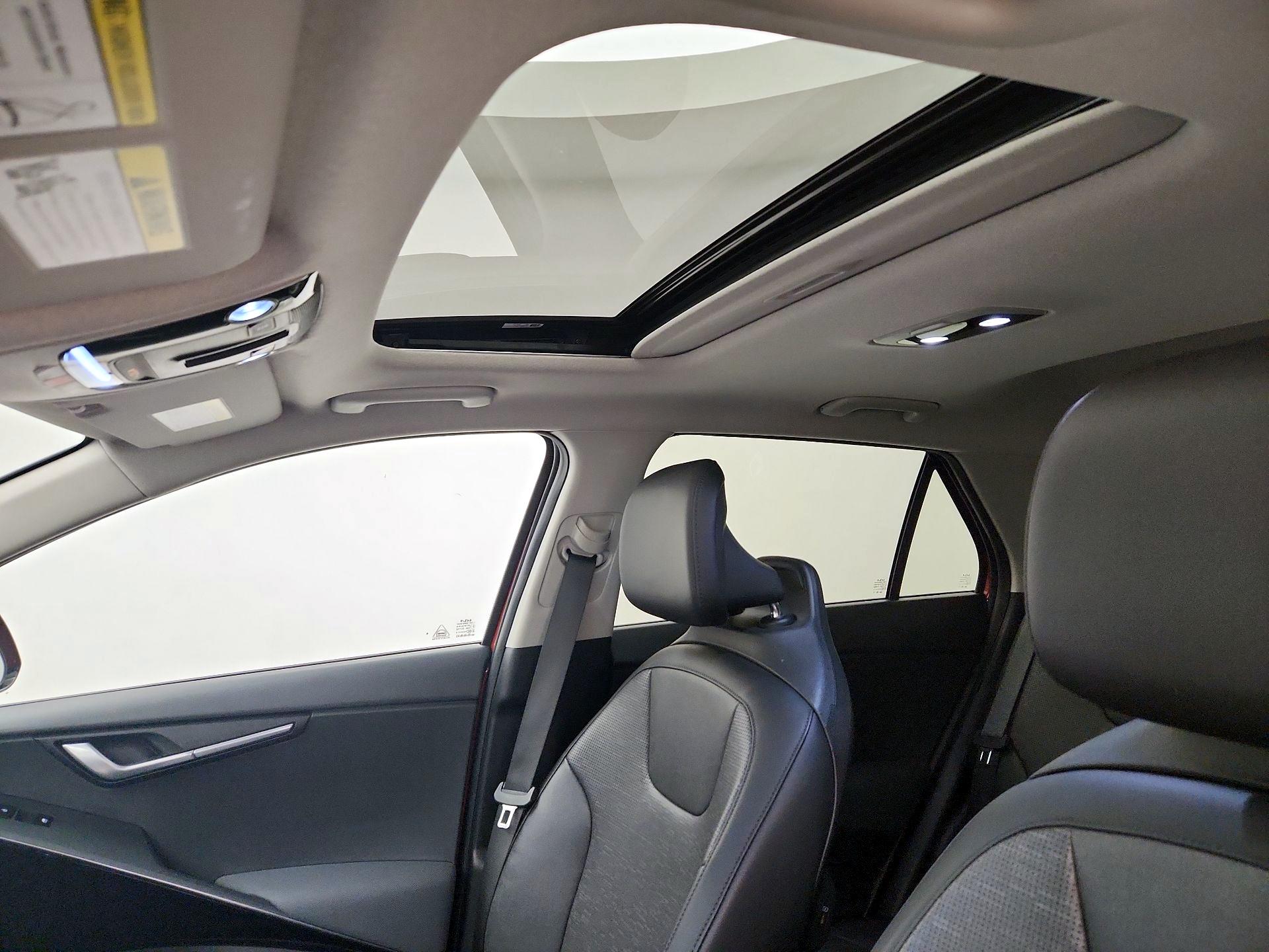Thumbnail: 2023 Kia Niro - 18