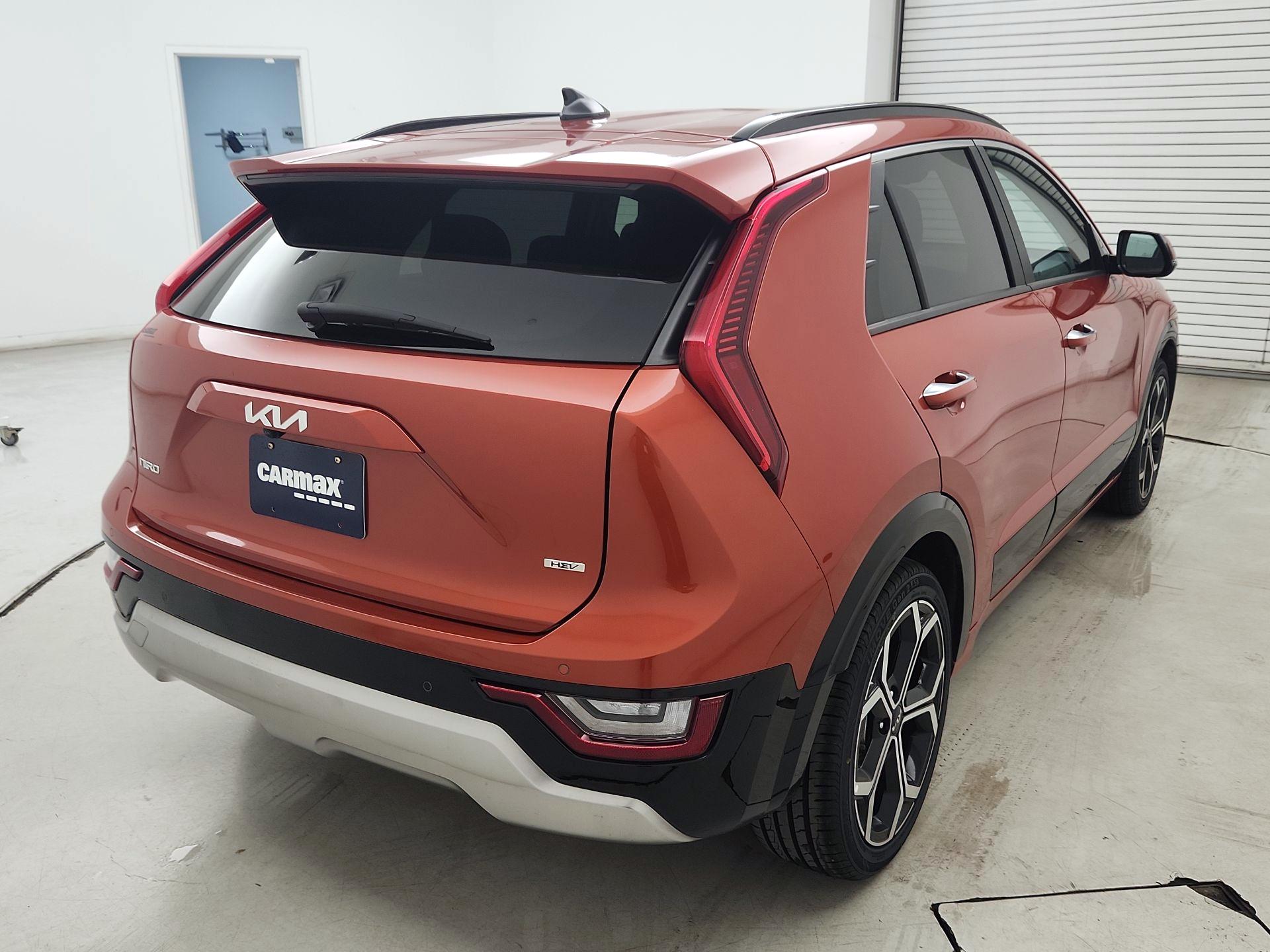 Thumbnail: 2023 Kia Niro - 5