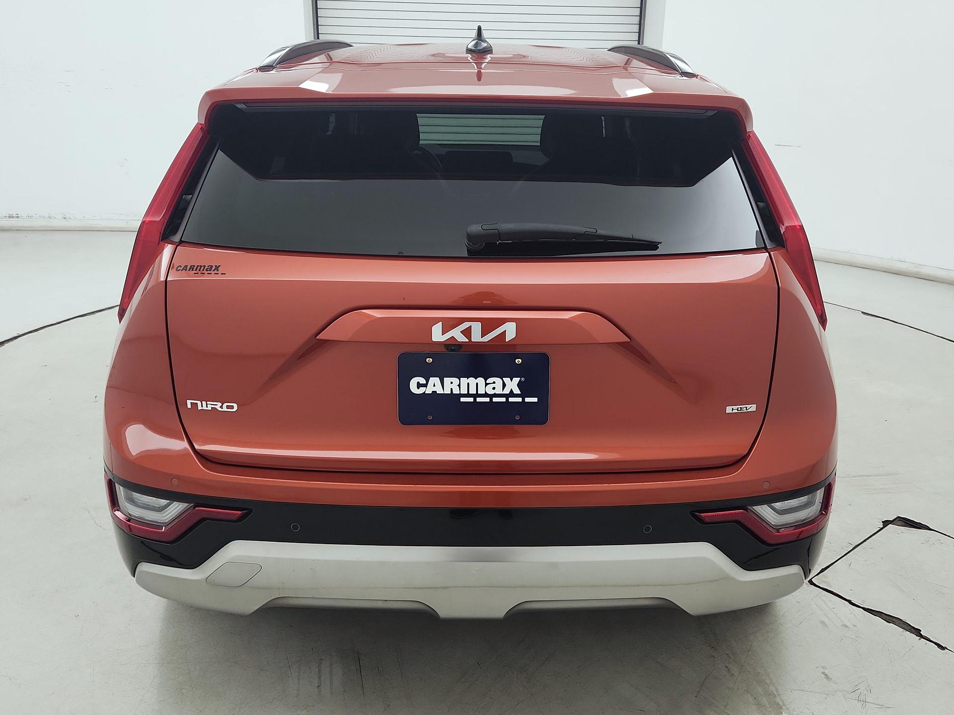 Thumbnail: 2023 Kia Niro - 6