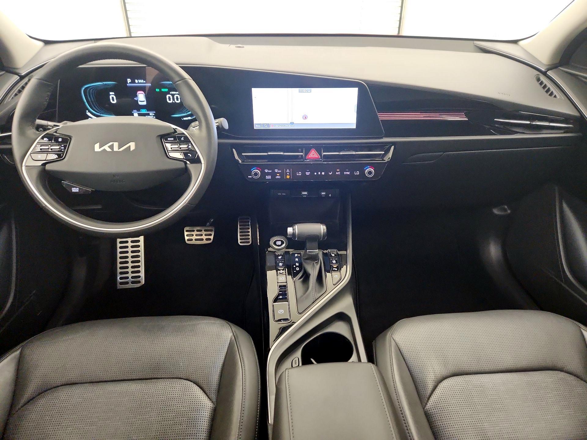 Thumbnail: 2023 Kia Niro - 8