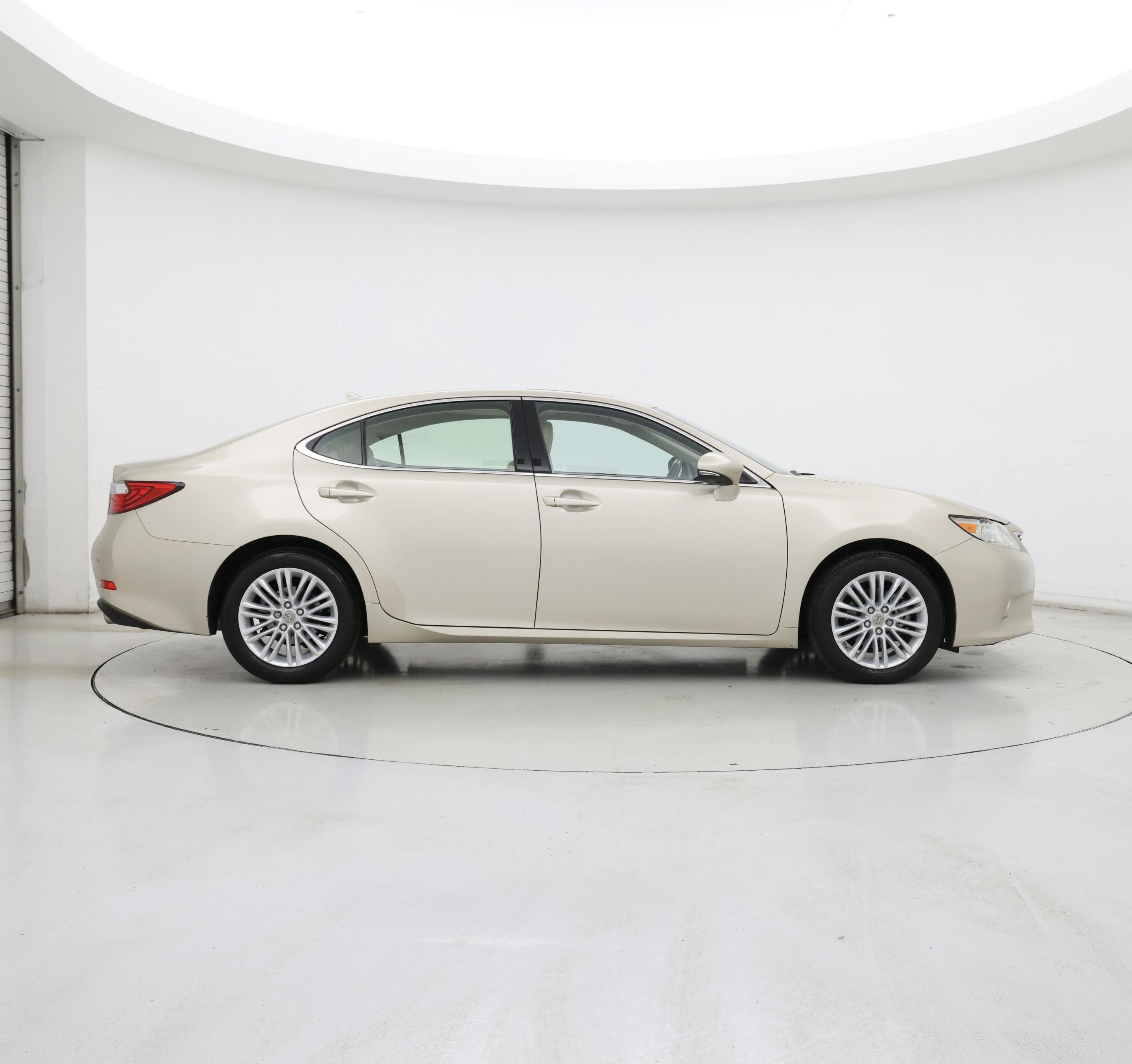 Thumbnail: 2014 Lexus ES - 7
