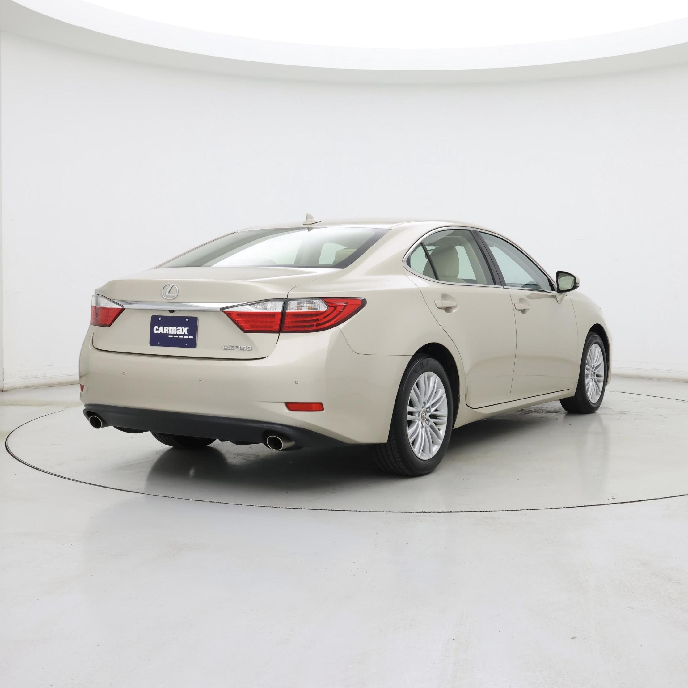 Thumbnail: 2014 Lexus ES - 8