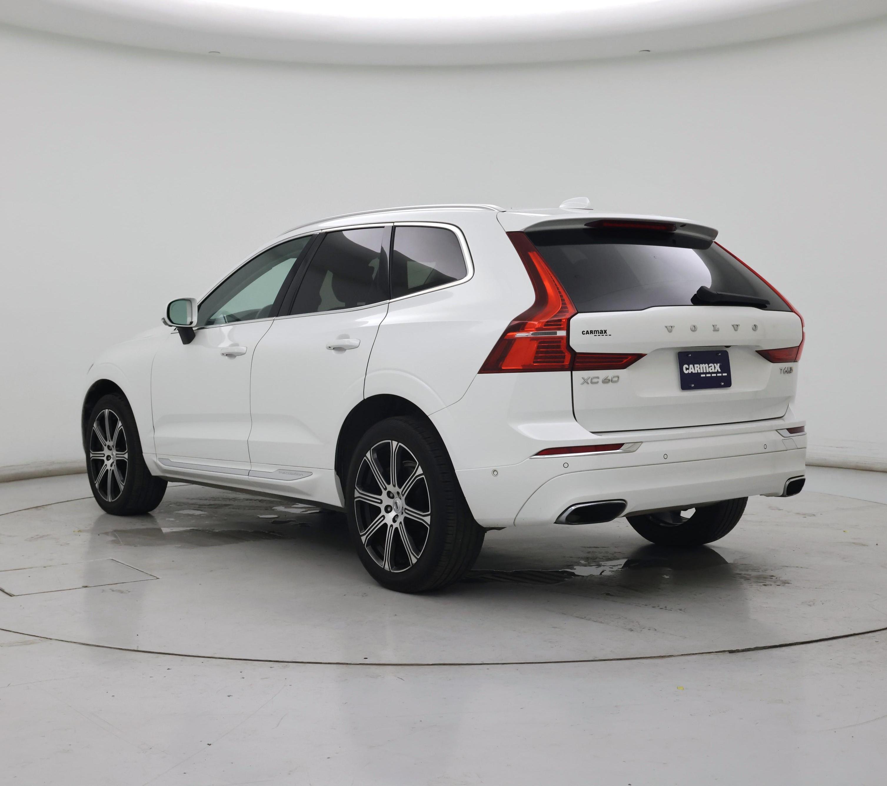 Thumbnail: 2018 Volvo XC60 - 2