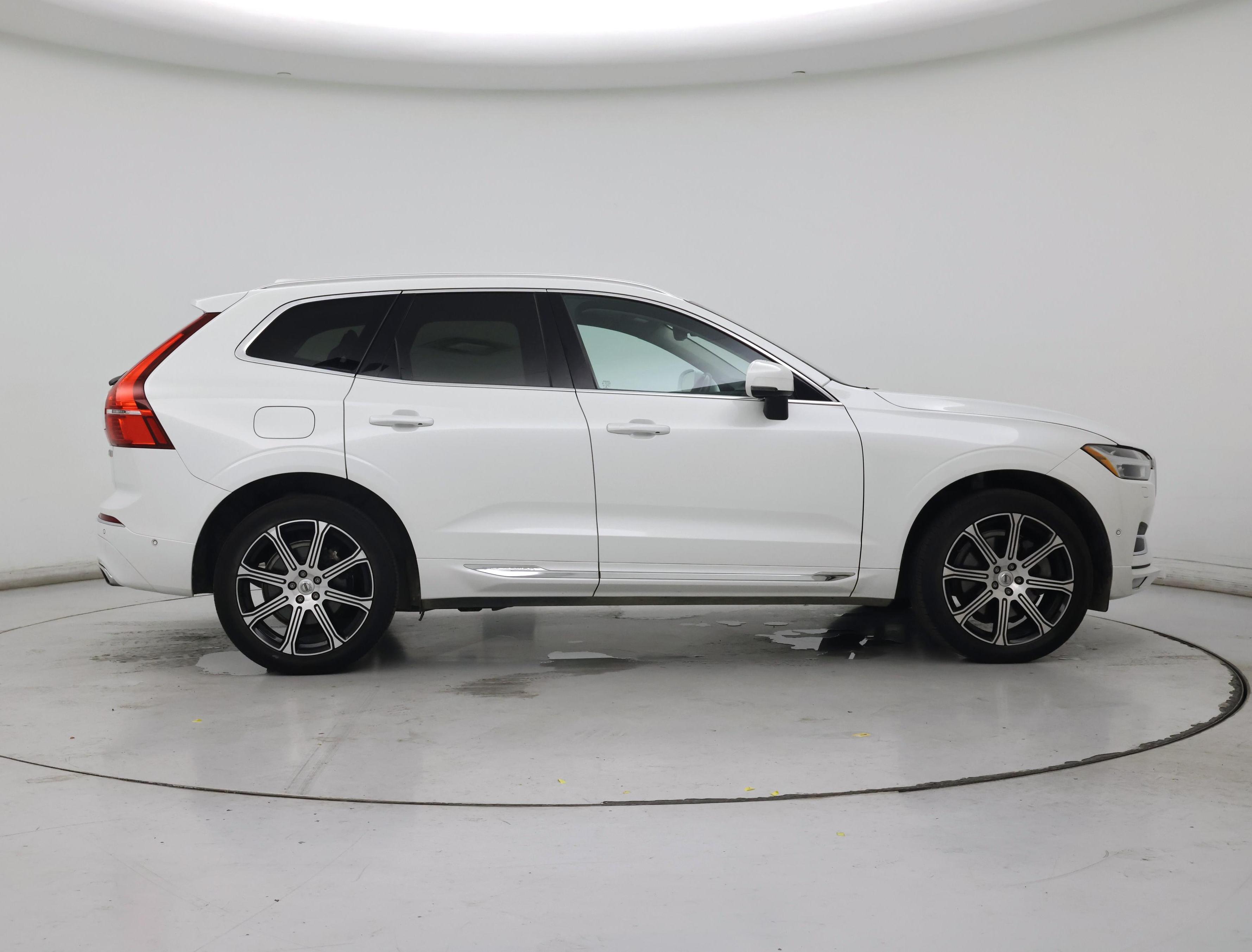 Thumbnail: 2018 Volvo XC60 - 7
