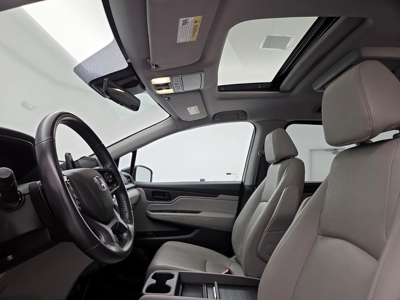 Sunroof(s) & Overhead Airbags