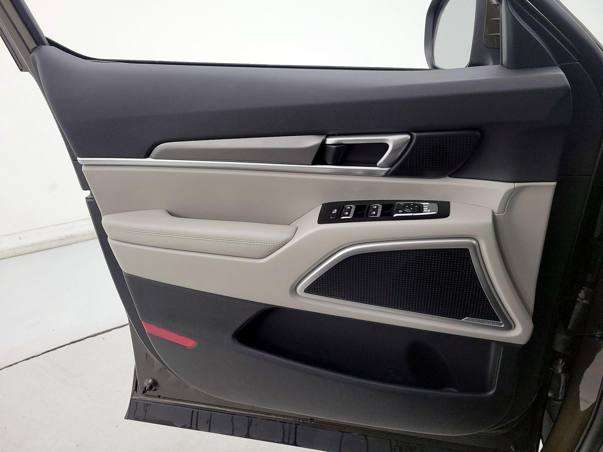Thumbnail: 2021 Kia Telluride - 12