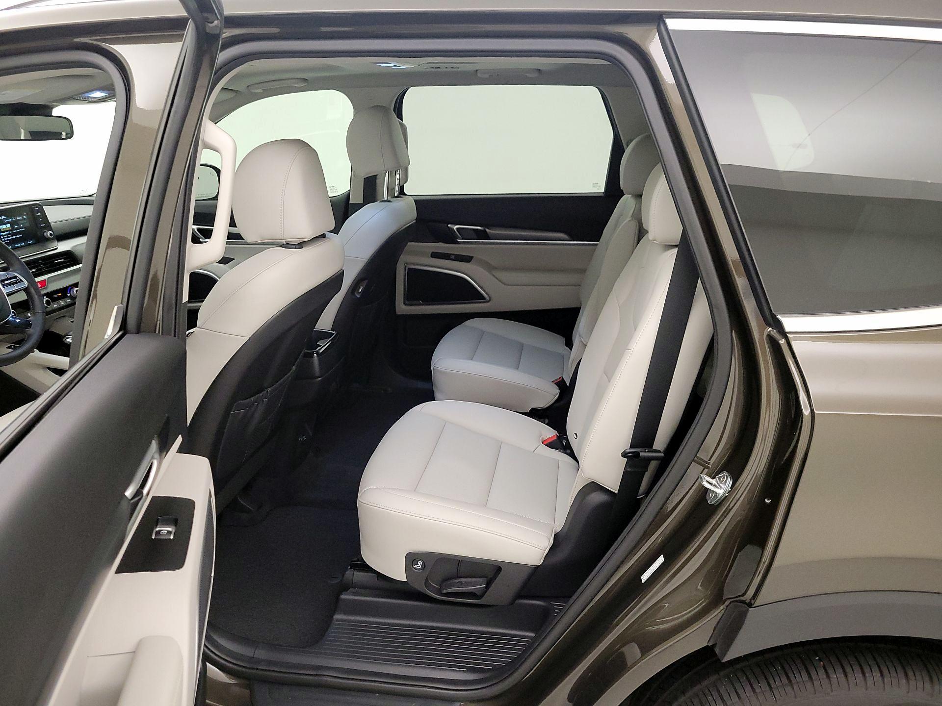Thumbnail: 2021 Kia Telluride - 20