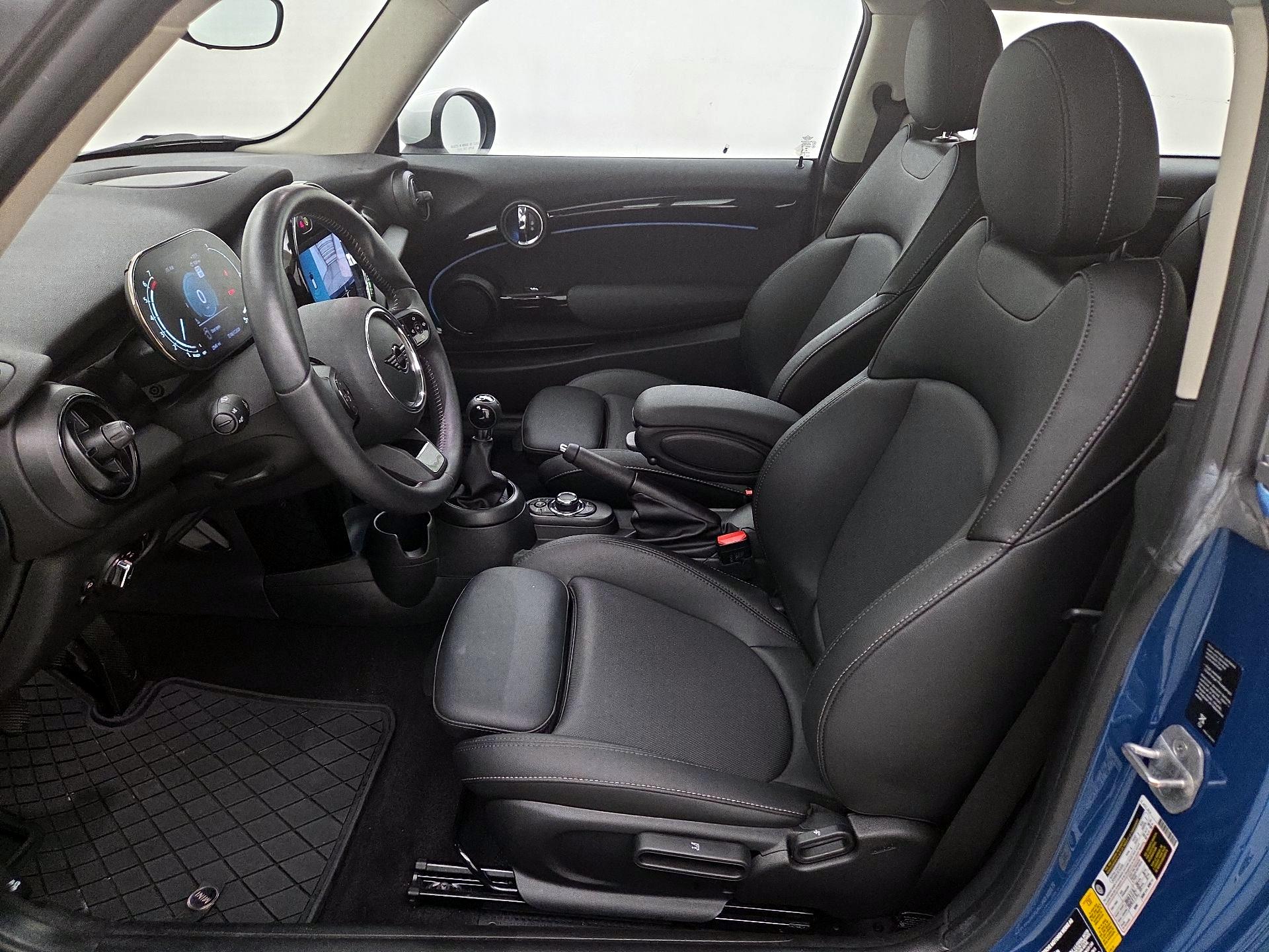 Thumbnail: 2022 MINI Cooper Hardtop - 11