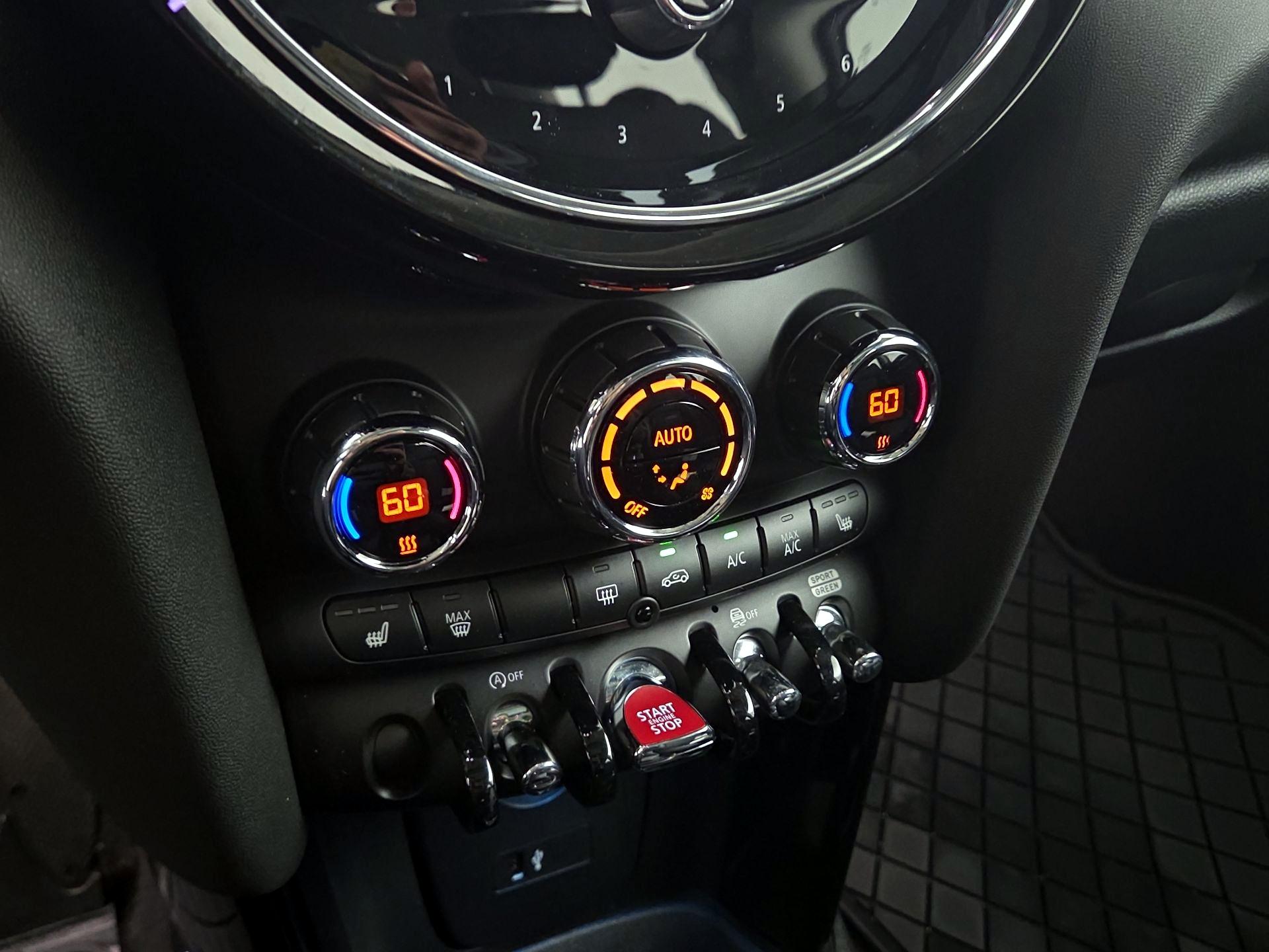Thumbnail: 2022 MINI Cooper Hardtop - 16