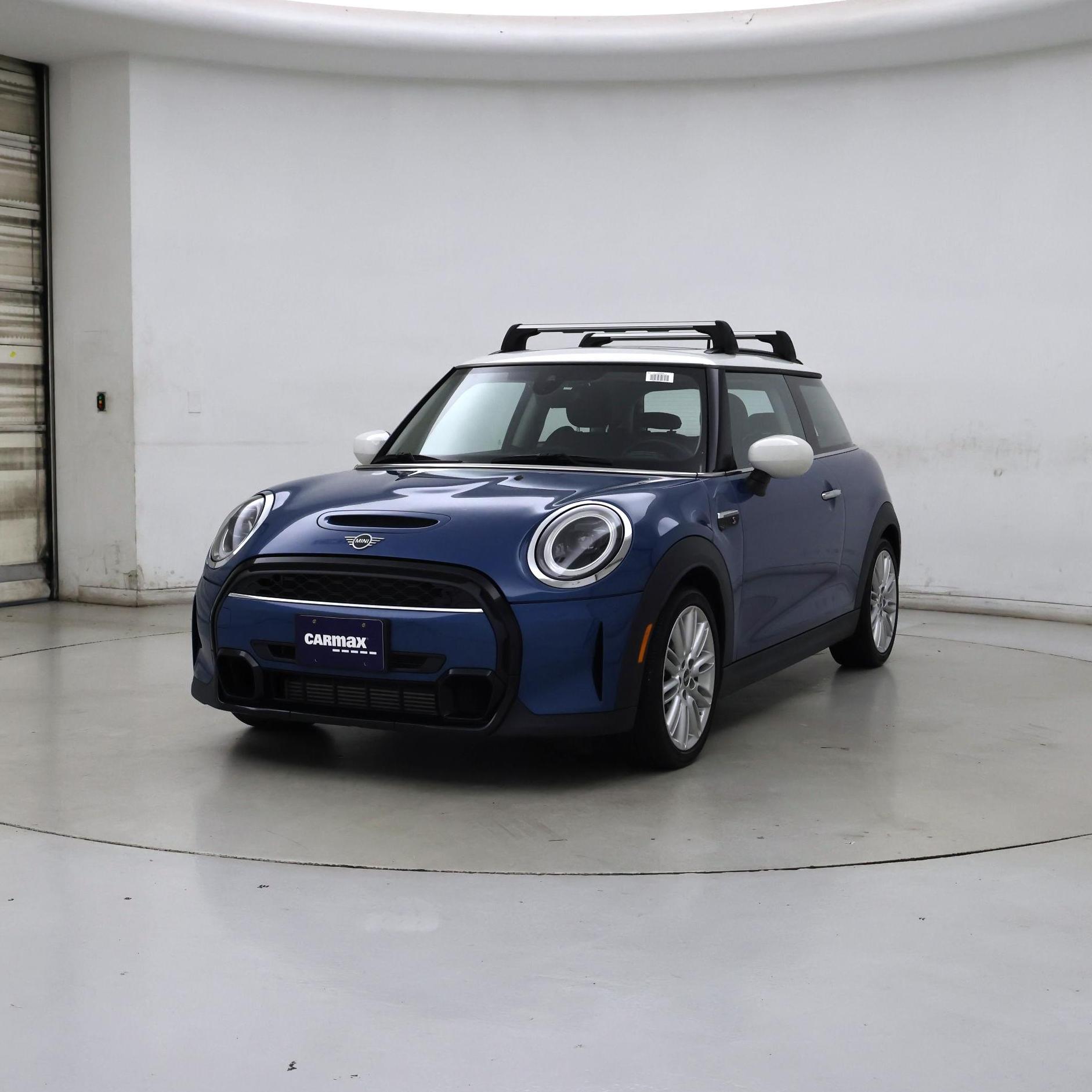 Thumbnail: 2022 MINI Cooper Hardtop - 4