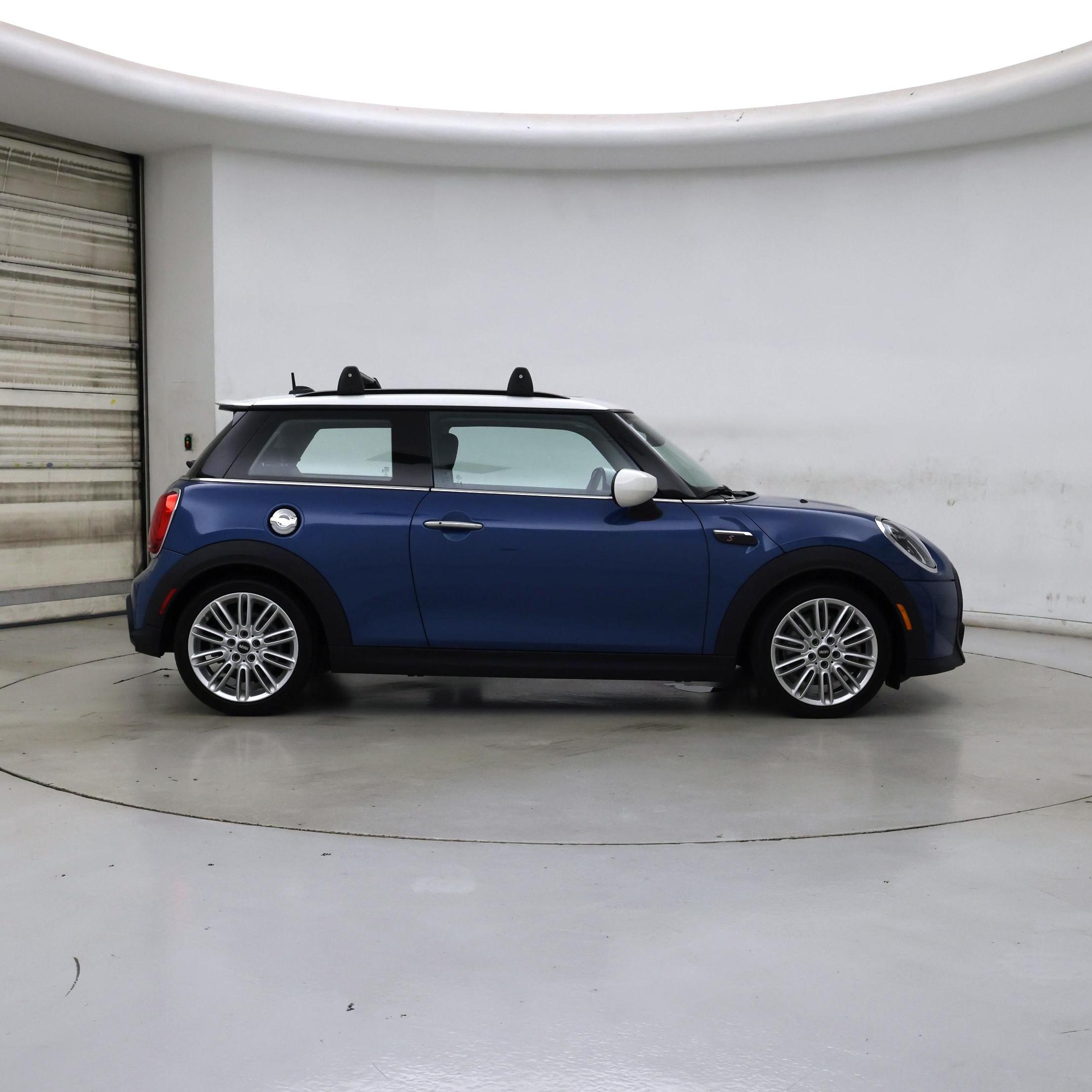 Thumbnail: 2022 MINI Cooper Hardtop - 7