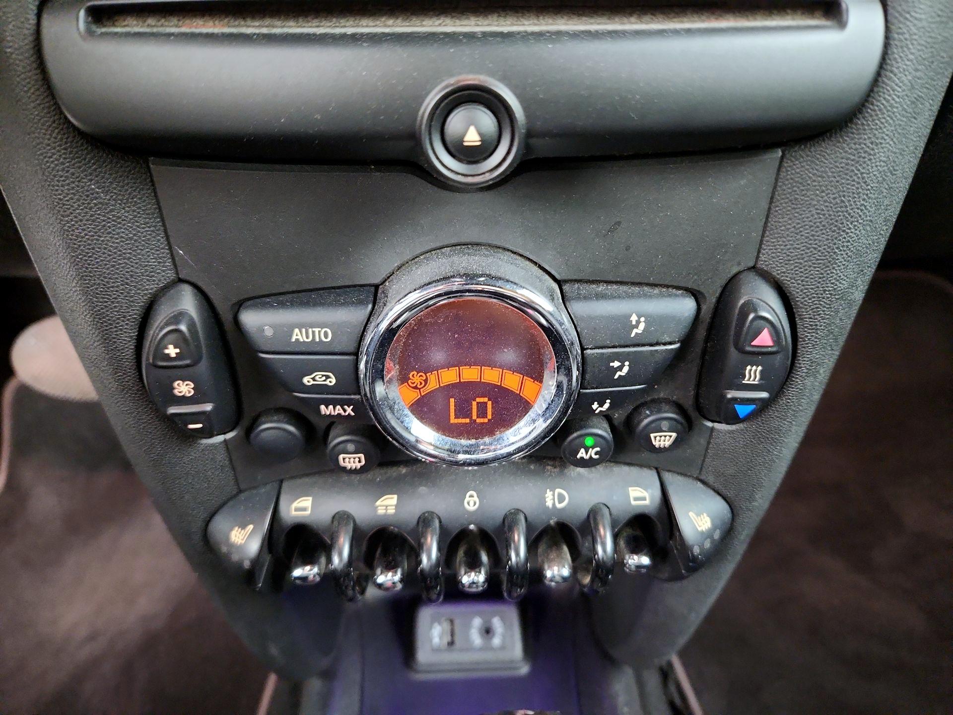 Thumbnail: 2015 MINI Cooper - 12