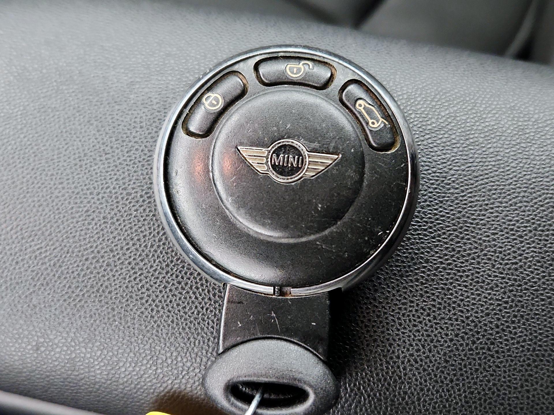Thumbnail: 2015 MINI Cooper - 19