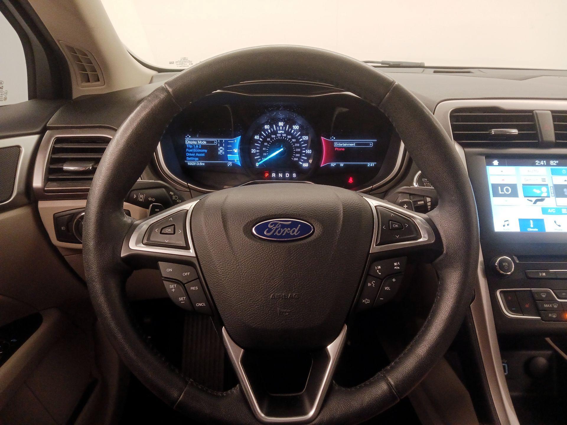 Thumbnail: 2017 Ford Fusion - 10