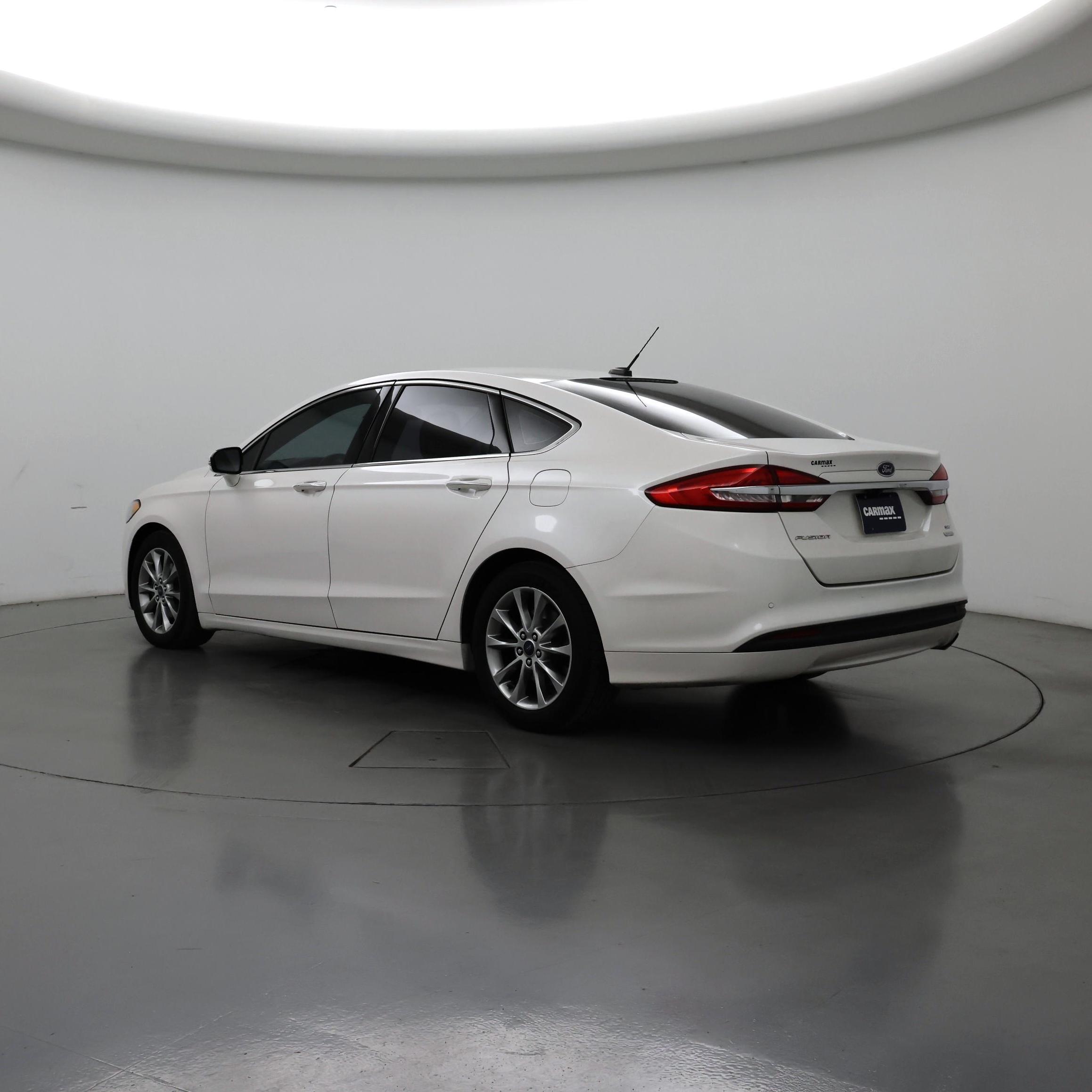Thumbnail: 2017 Ford Fusion - 2