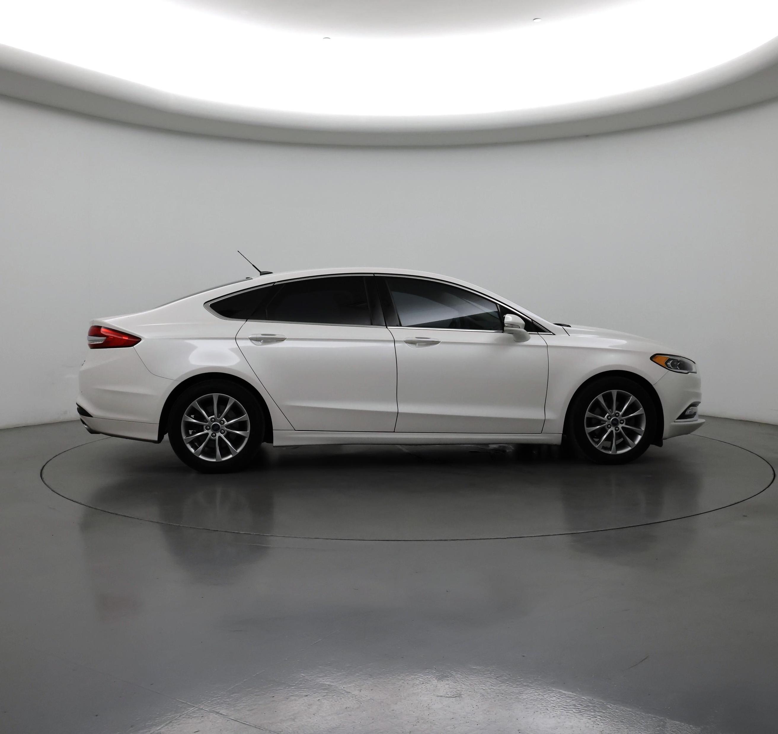 Thumbnail: 2017 Ford Fusion - 7