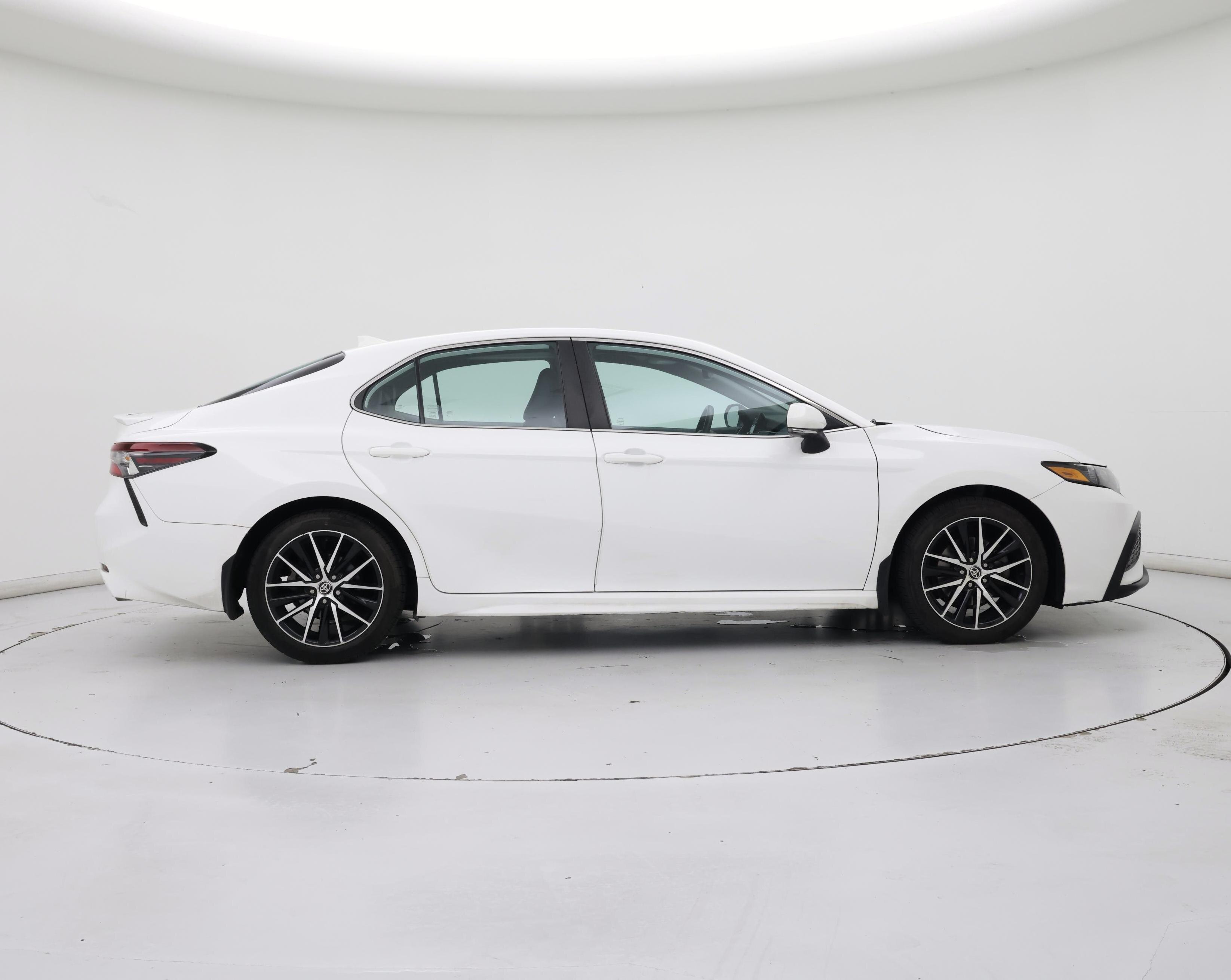 Thumbnail: 2021 Toyota Camry - 7