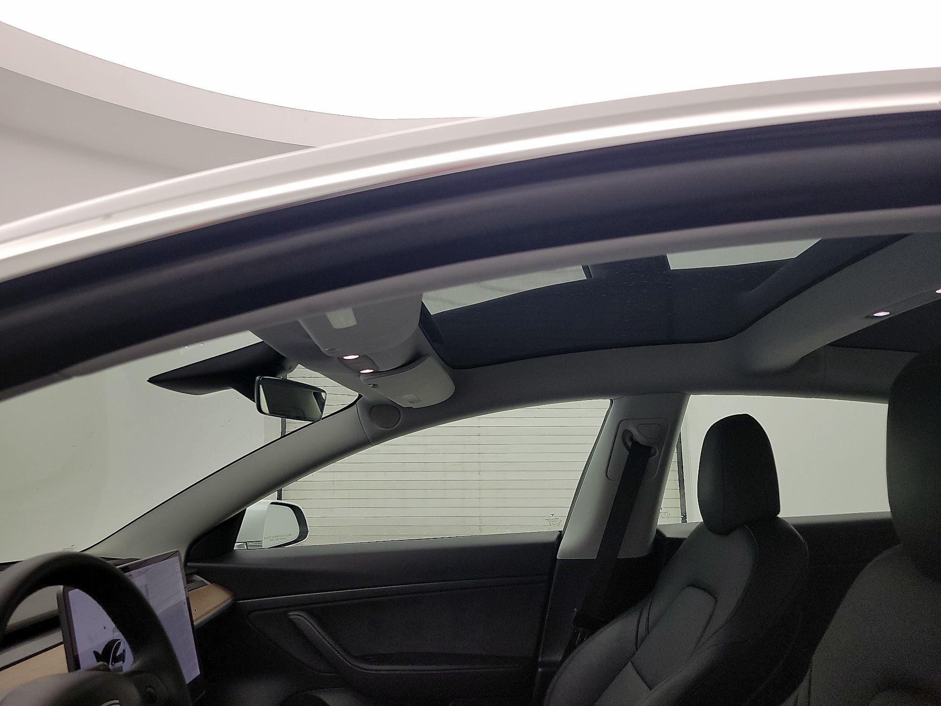 Thumbnail: 2020 Tesla Model 3 - 18