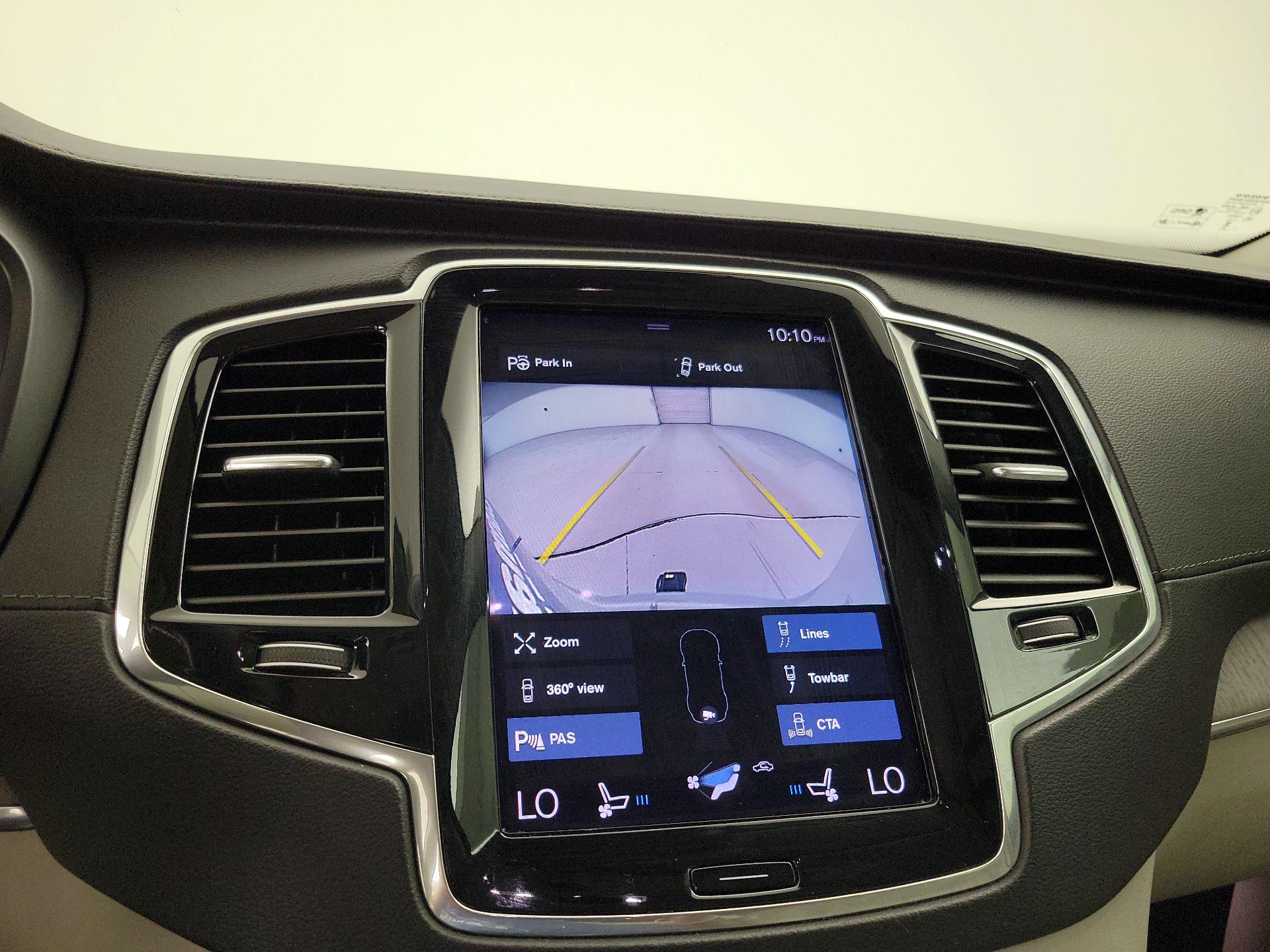 Thumbnail: 2022 Volvo XC90 - 15