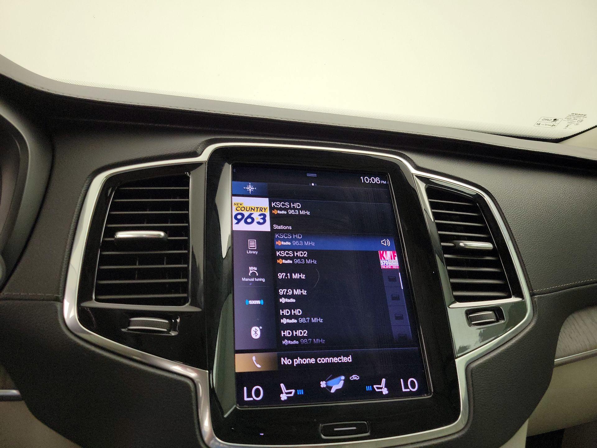 Thumbnail: 2022 Volvo XC90 - 16