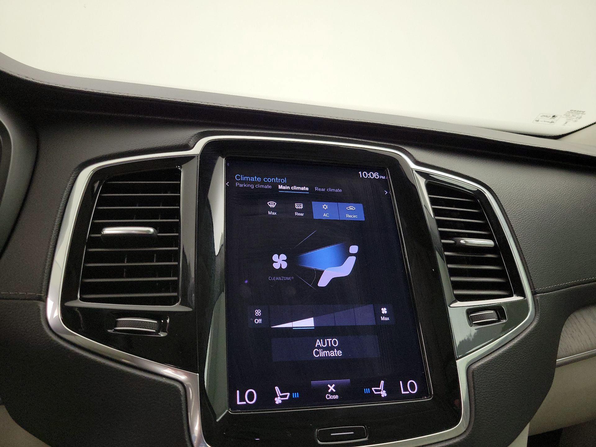 Thumbnail: 2022 Volvo XC90 - 17