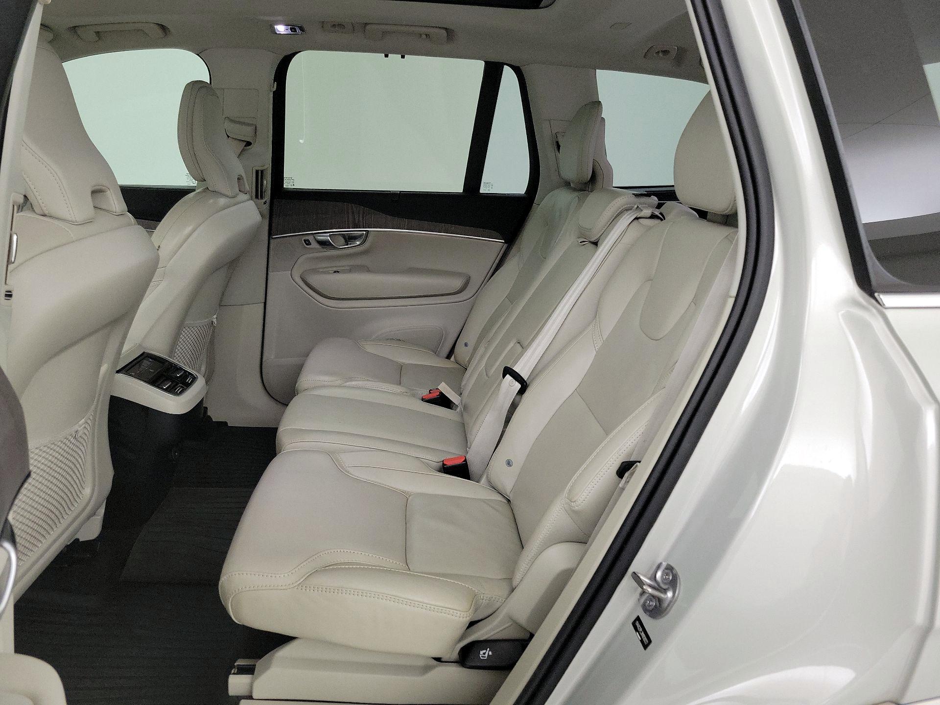 Thumbnail: 2022 Volvo XC90 - 20