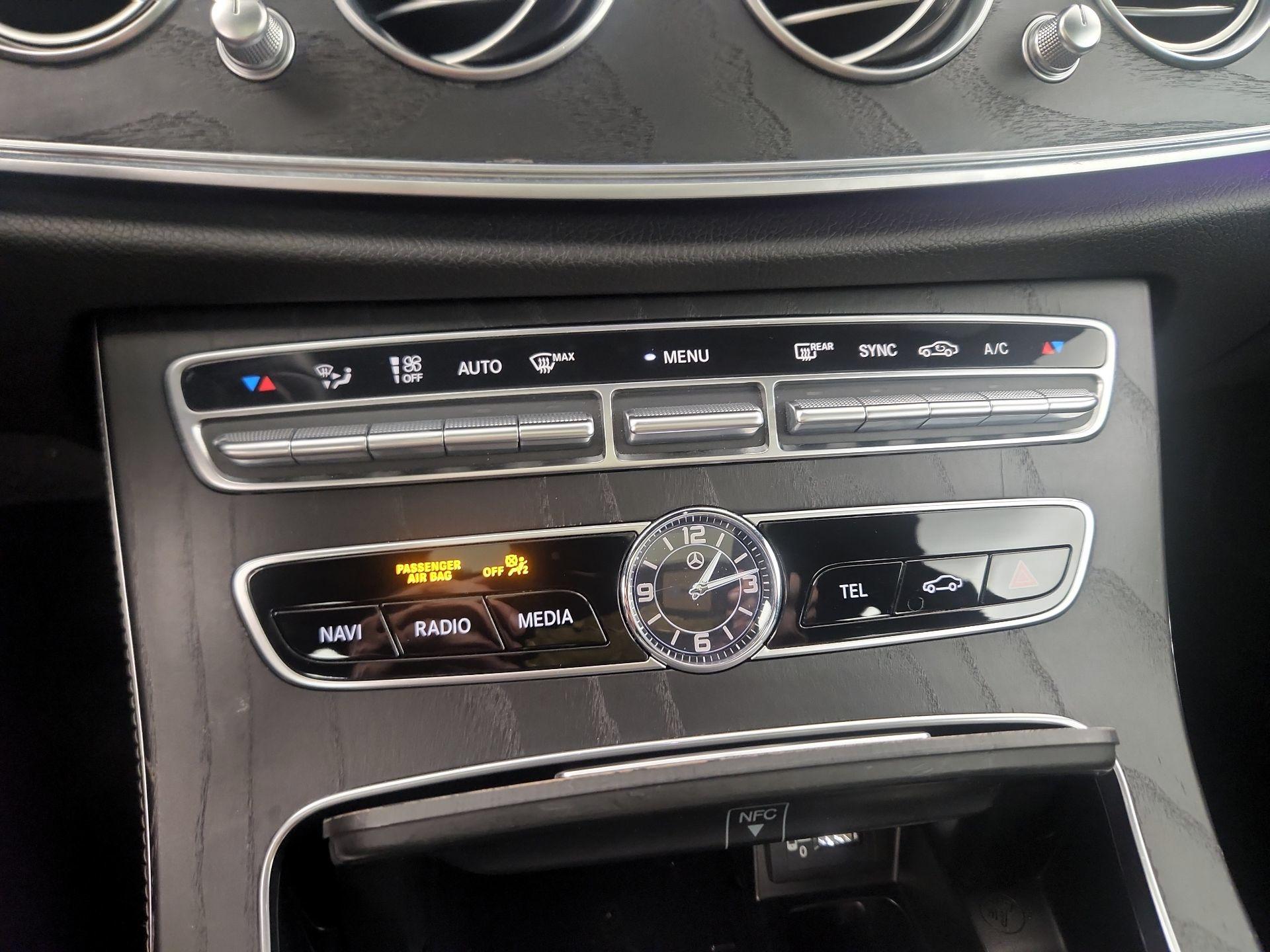 Thumbnail: 2019 Mercedes-Benz E-Class - 16