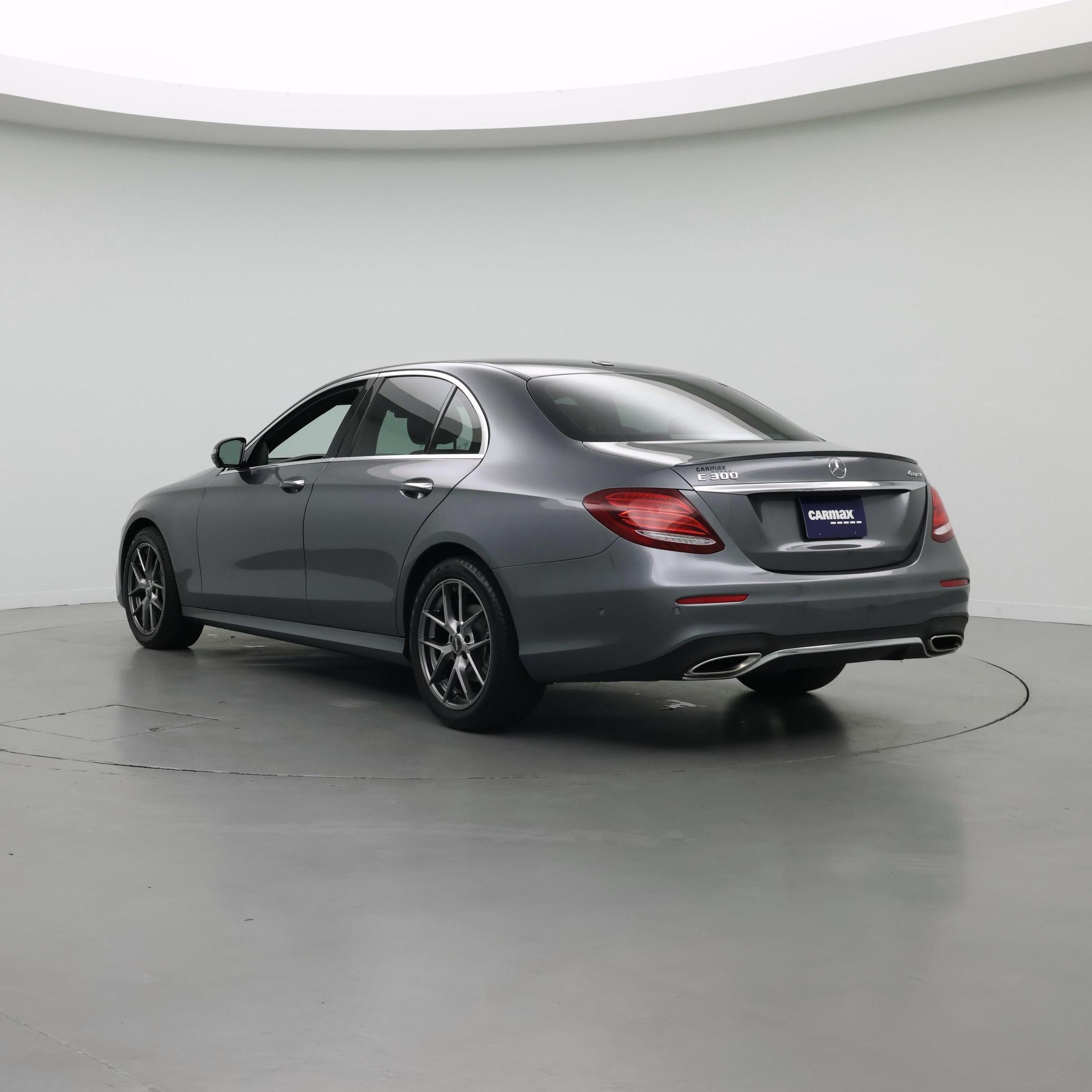 Thumbnail: 2019 Mercedes-Benz E-Class - 2