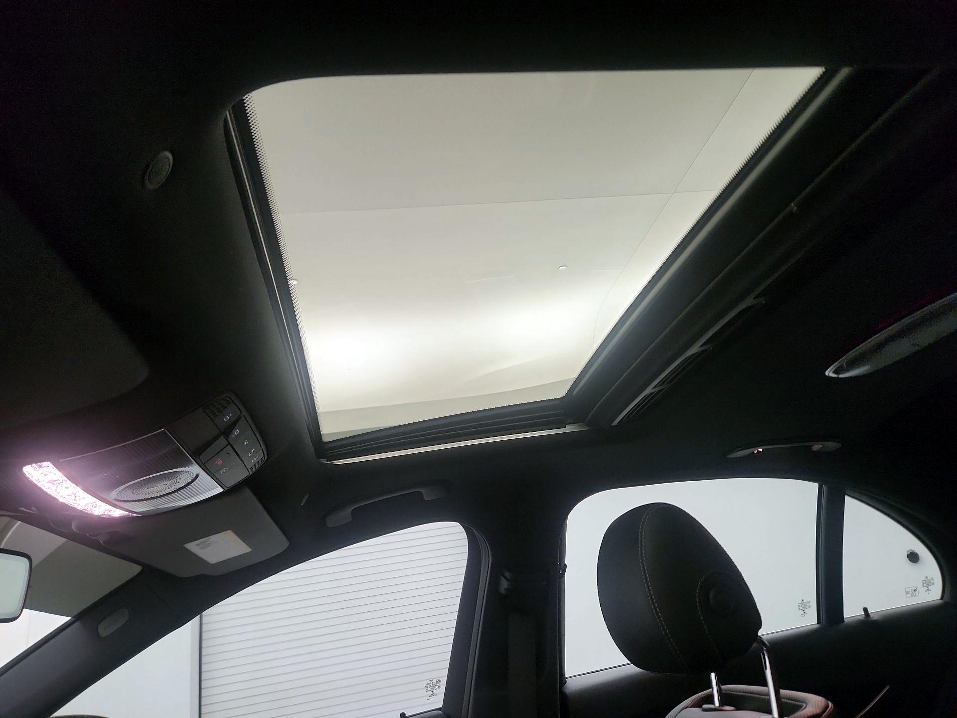 Thumbnail: 2019 Mercedes-Benz E-Class - 19