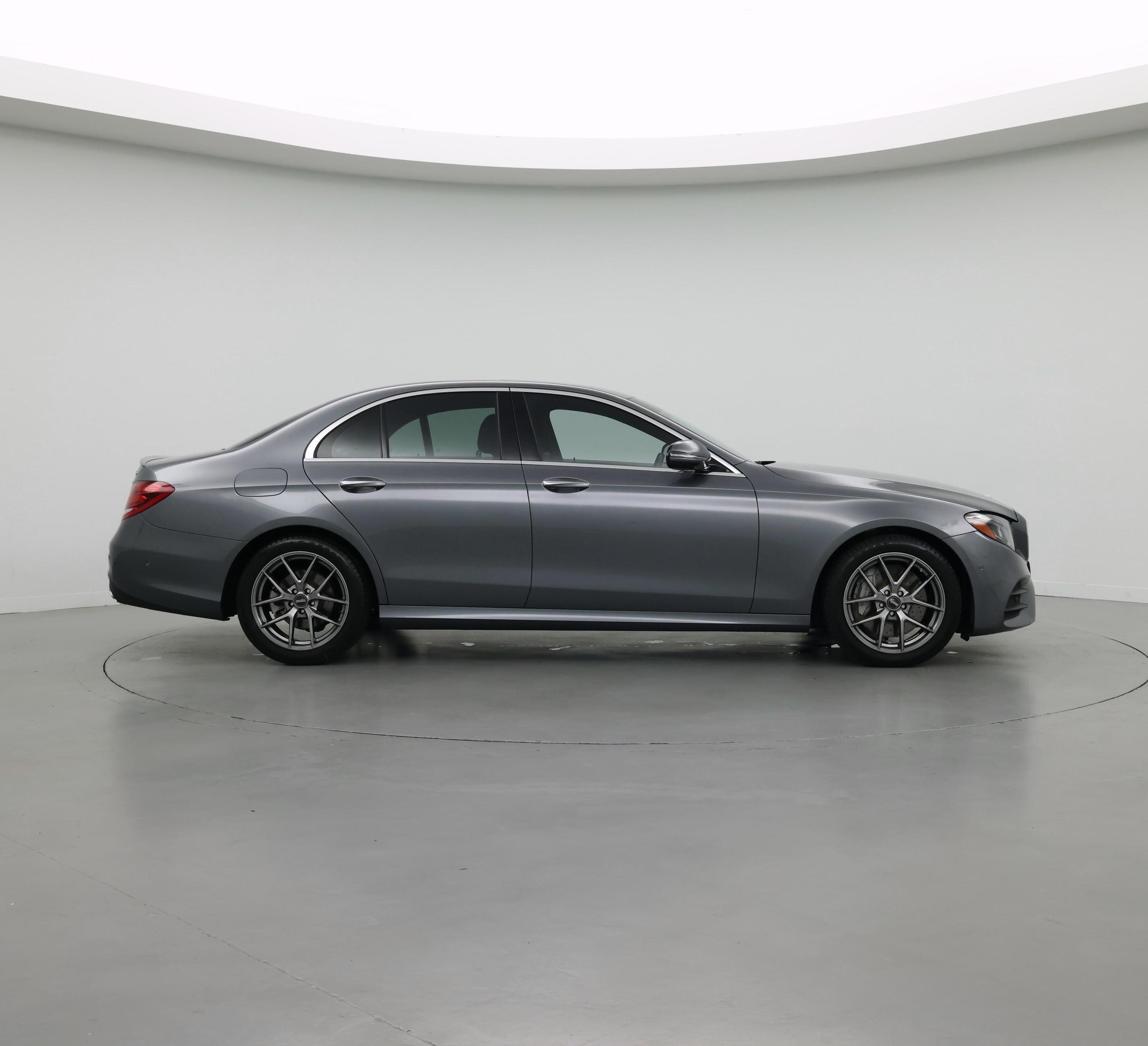 Thumbnail: 2019 Mercedes-Benz E-Class - 7