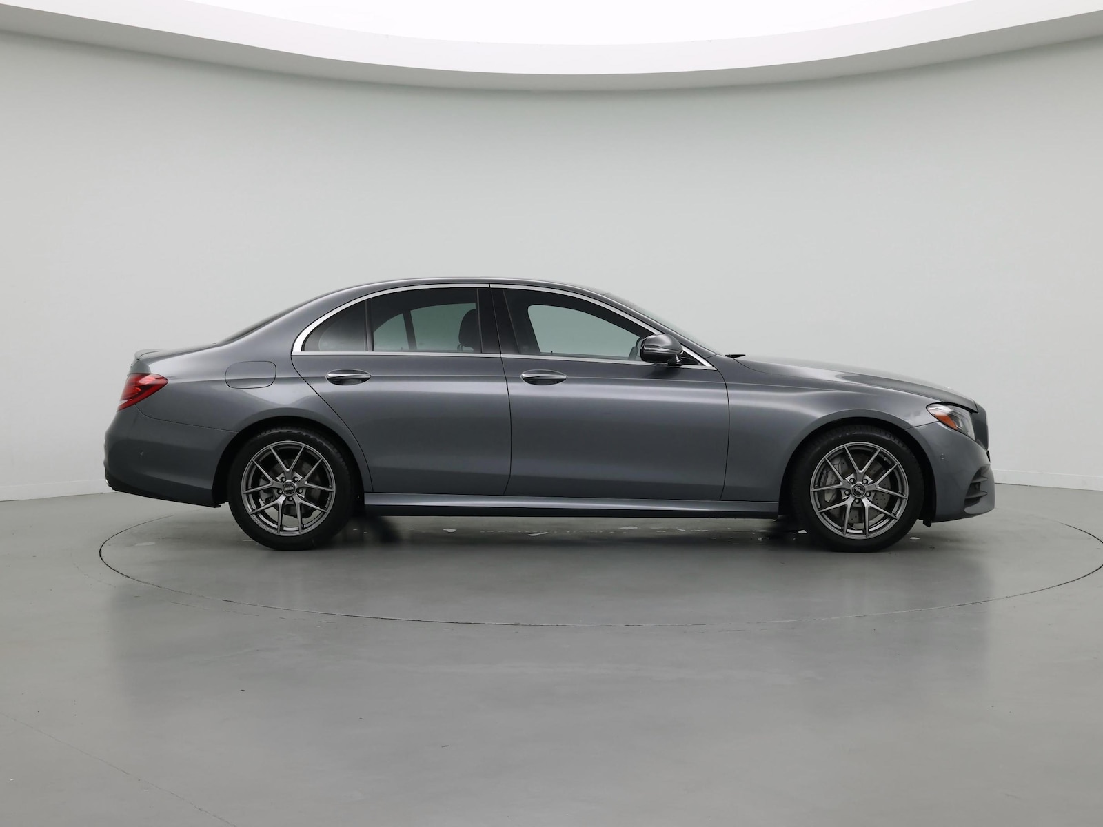 2019 Mercedes-Benz E-Class E300 - Photo 8