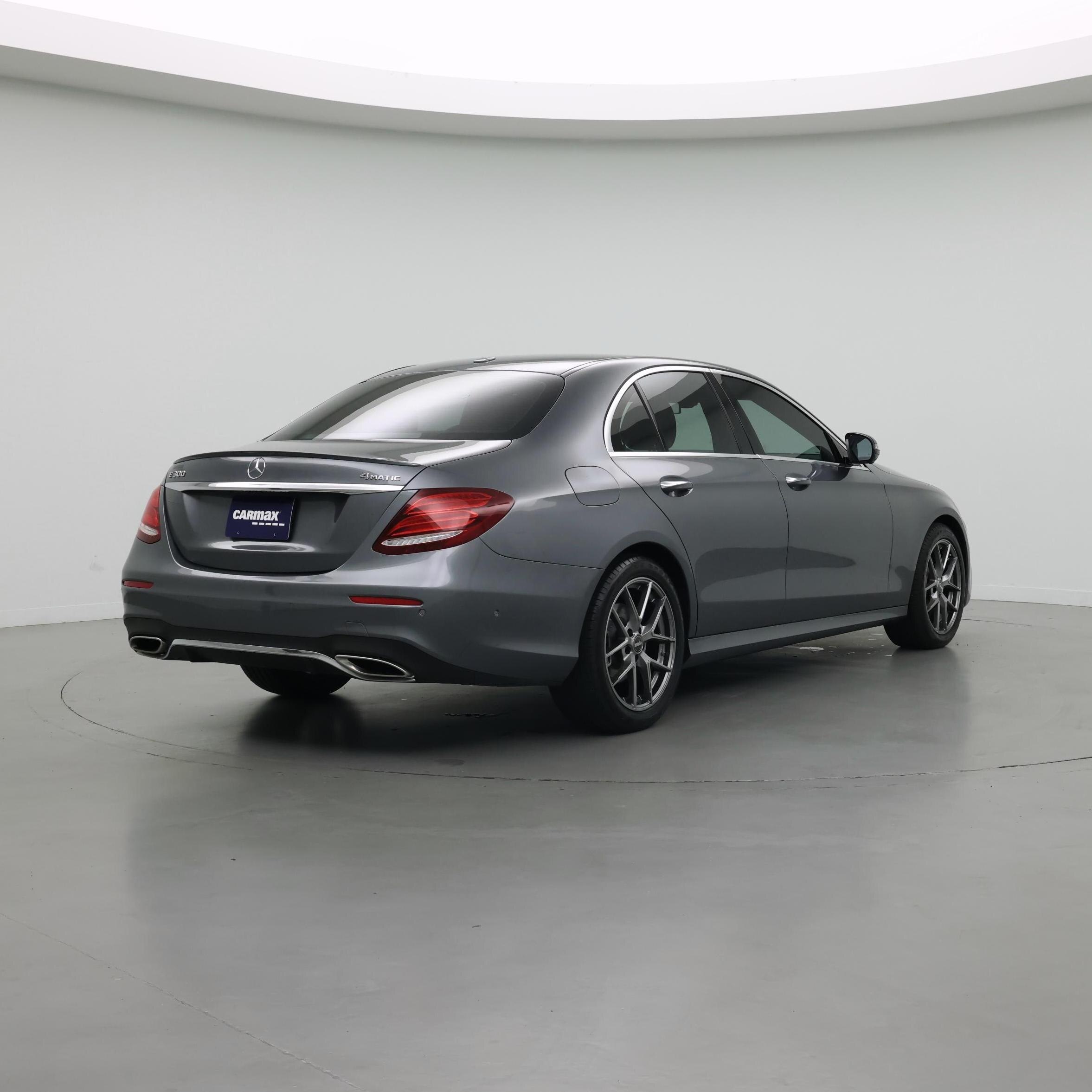 Thumbnail: 2019 Mercedes-Benz E-Class - 8