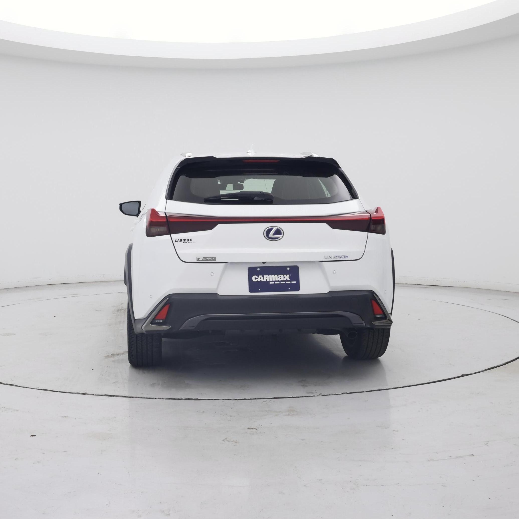 Thumbnail: 2021 Lexus UX - 6