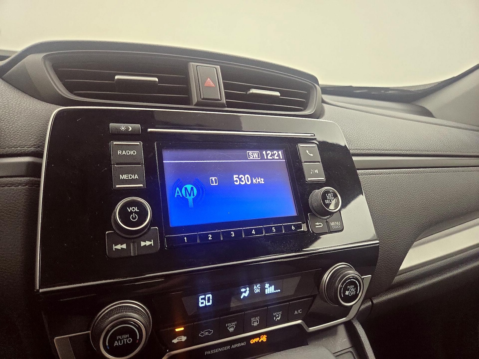 2017 Honda CR-V LX - Photo 16