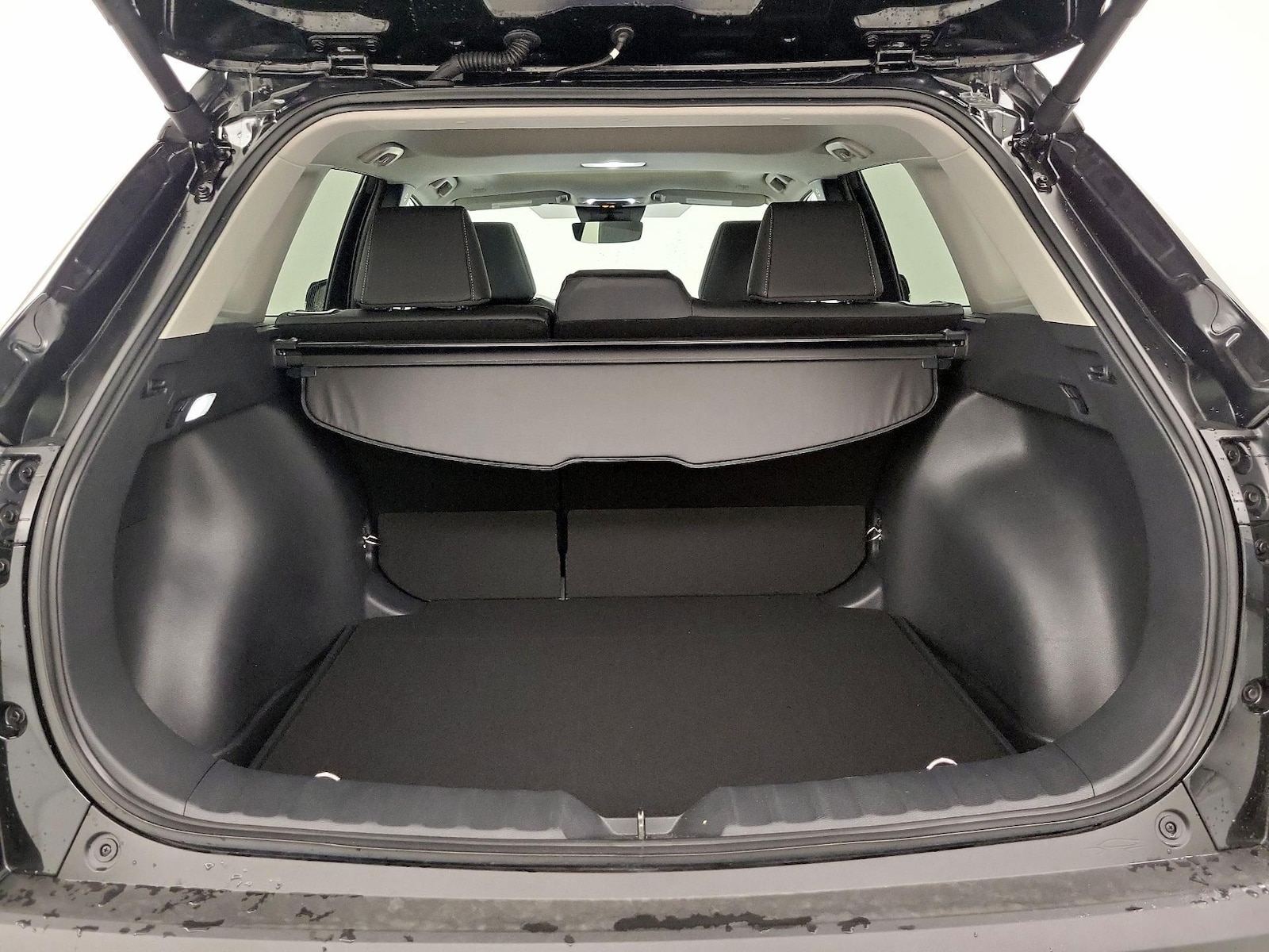 2026 Toyota Corolla Cross XLE - Photo 22