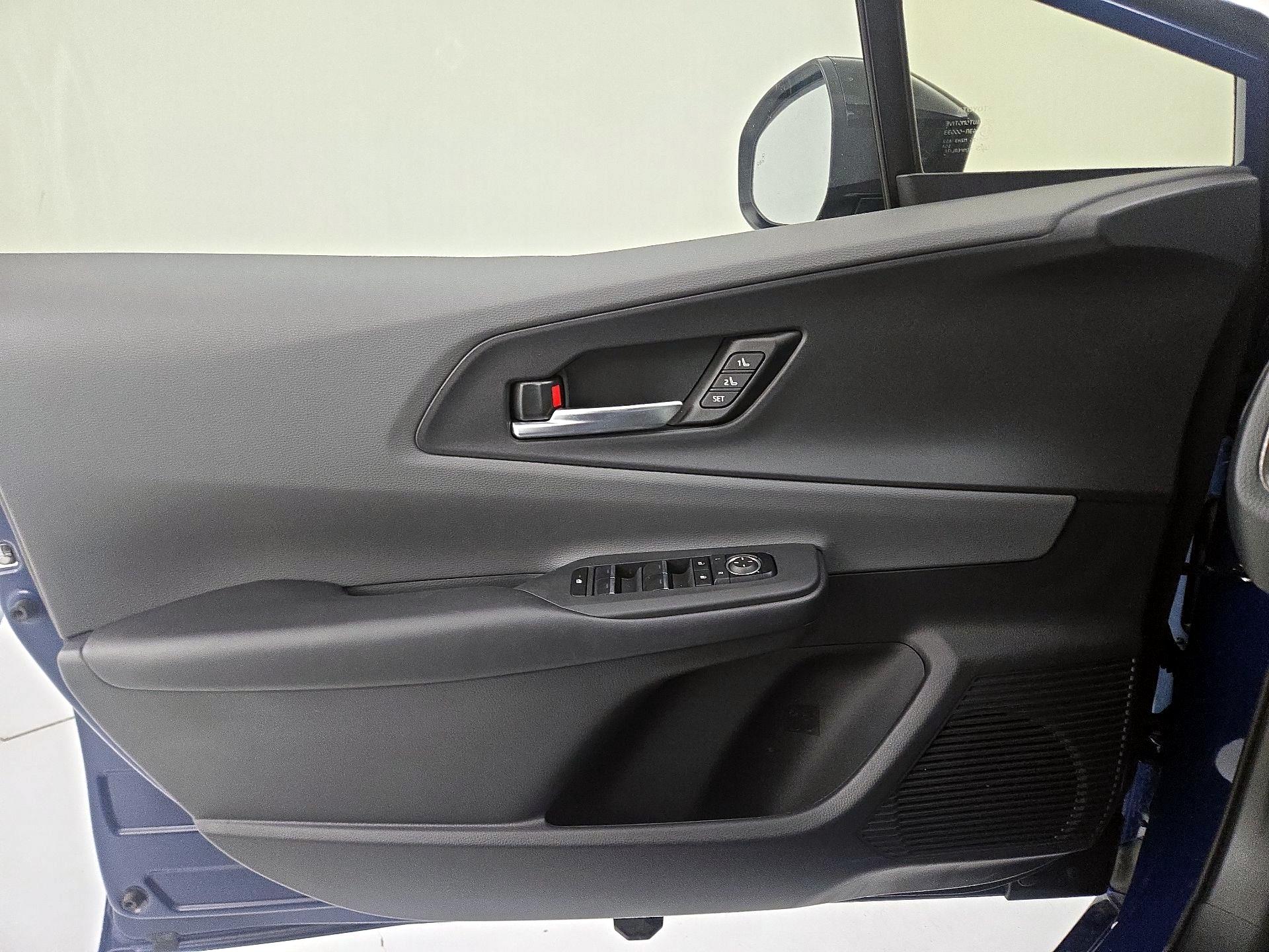Thumbnail: 2025 Toyota Prius - 12
