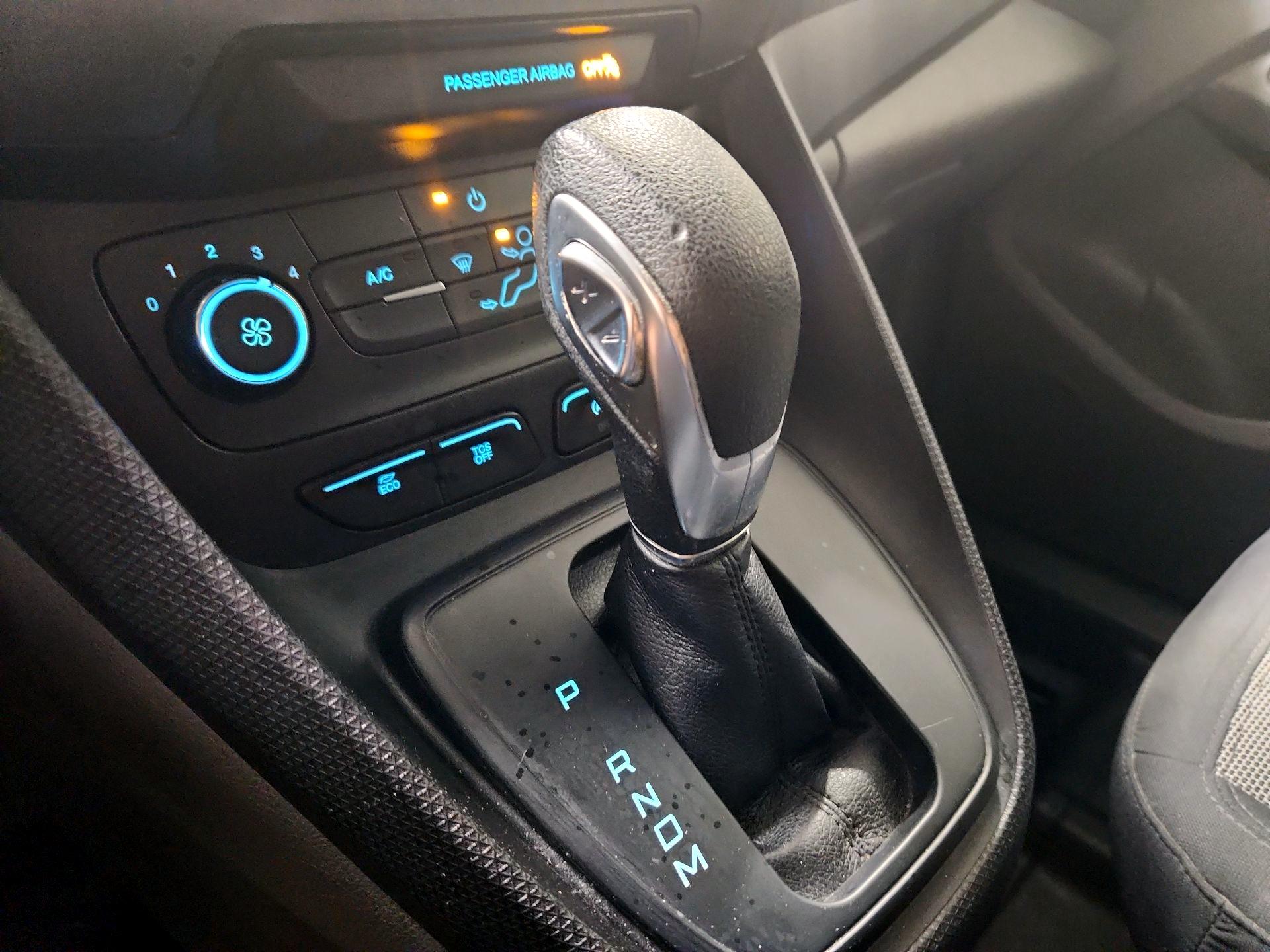 Thumbnail: 2019 Ford Transit Series - 17