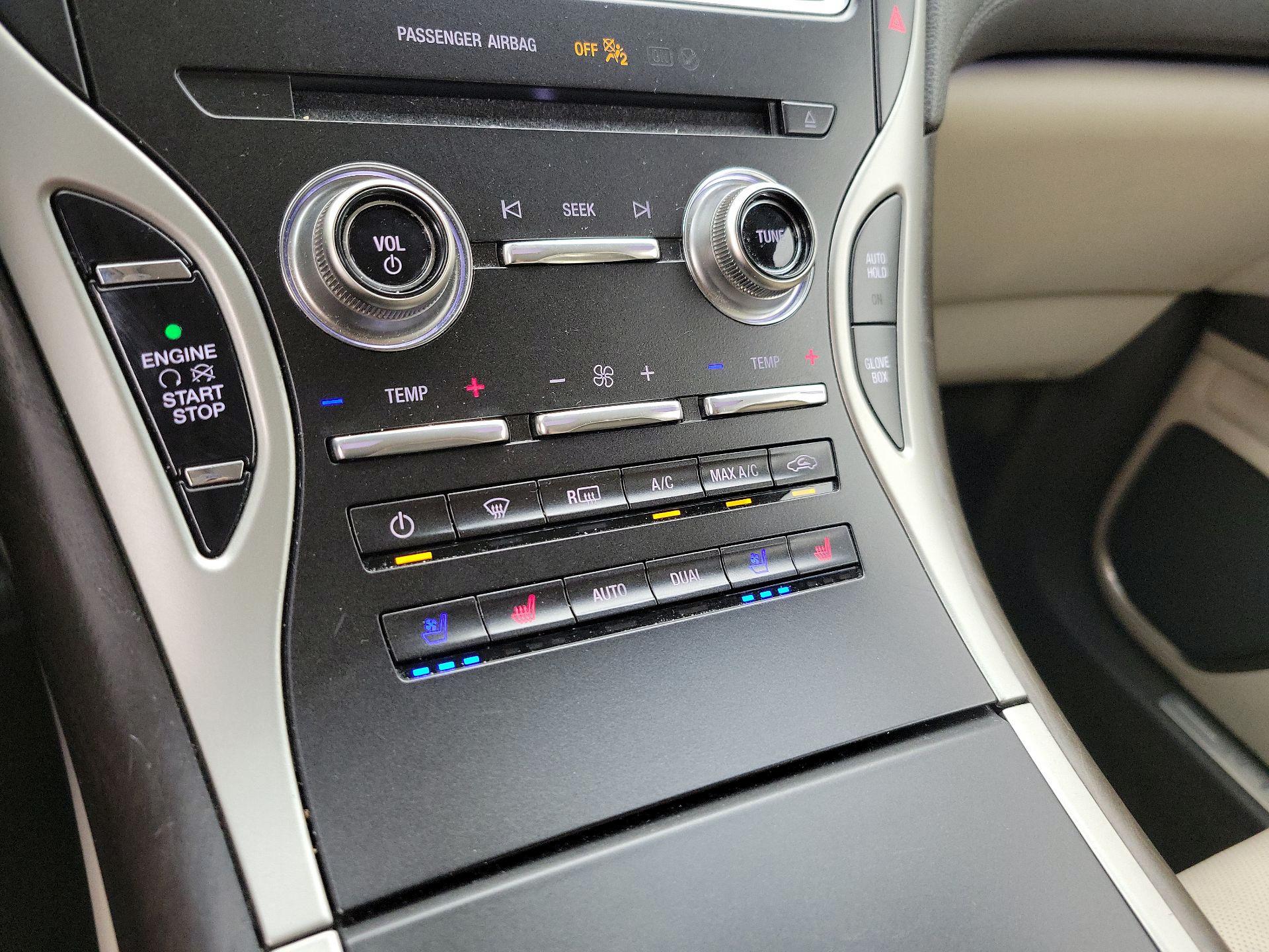 Thumbnail: 2019 Lincoln Nautilus - 17