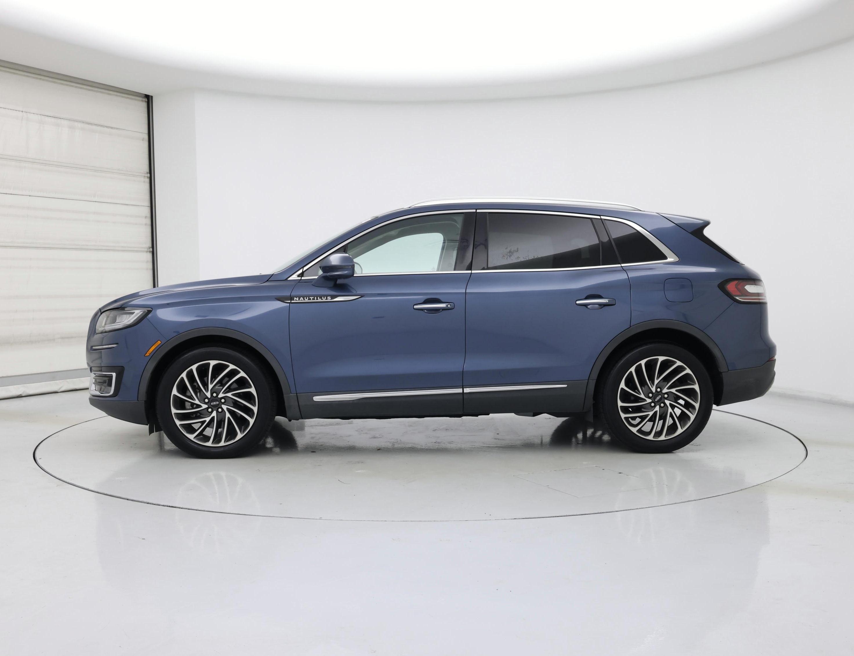 Thumbnail: 2019 Lincoln Nautilus - 3