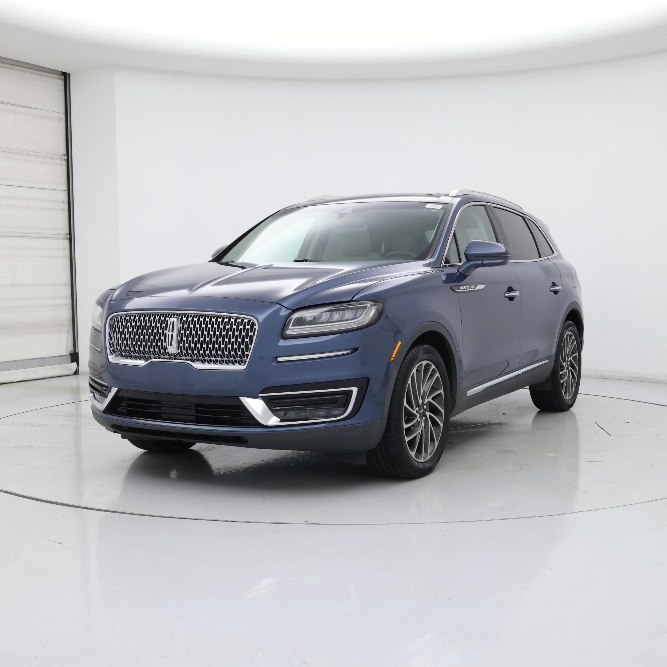 Thumbnail: 2019 Lincoln Nautilus - 4