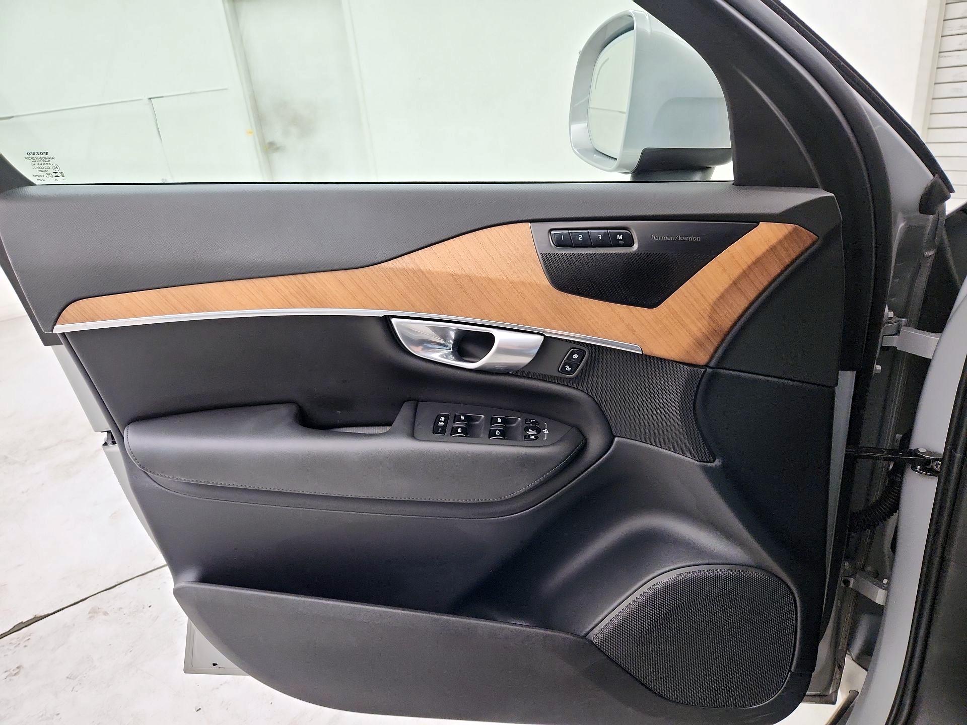 Thumbnail: 2023 Volvo XC90 - 12