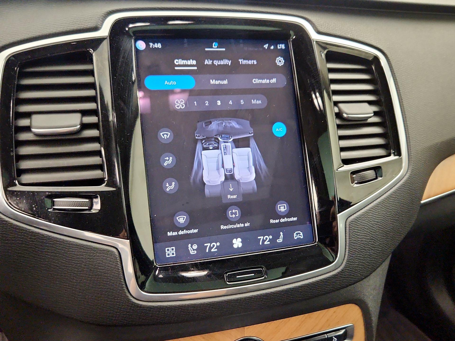 Thumbnail: 2023 Volvo XC90 - 17
