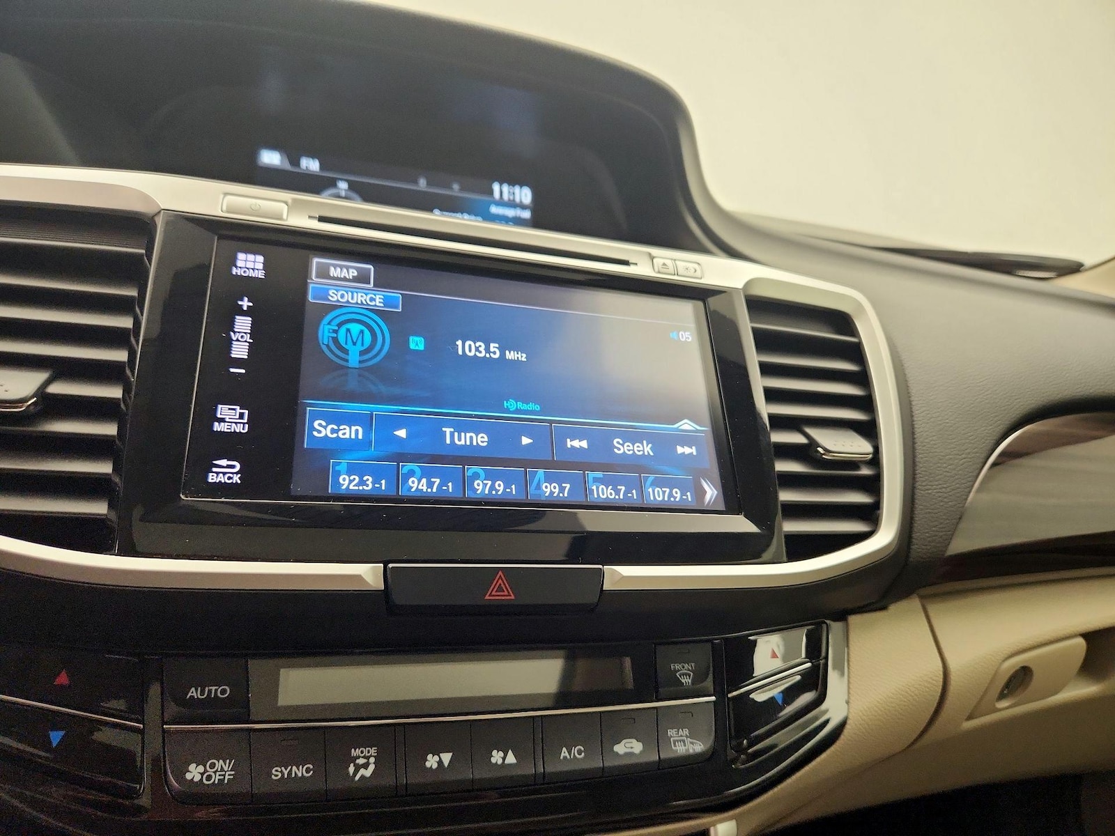 2016 Honda Accord Touring - Photo 17