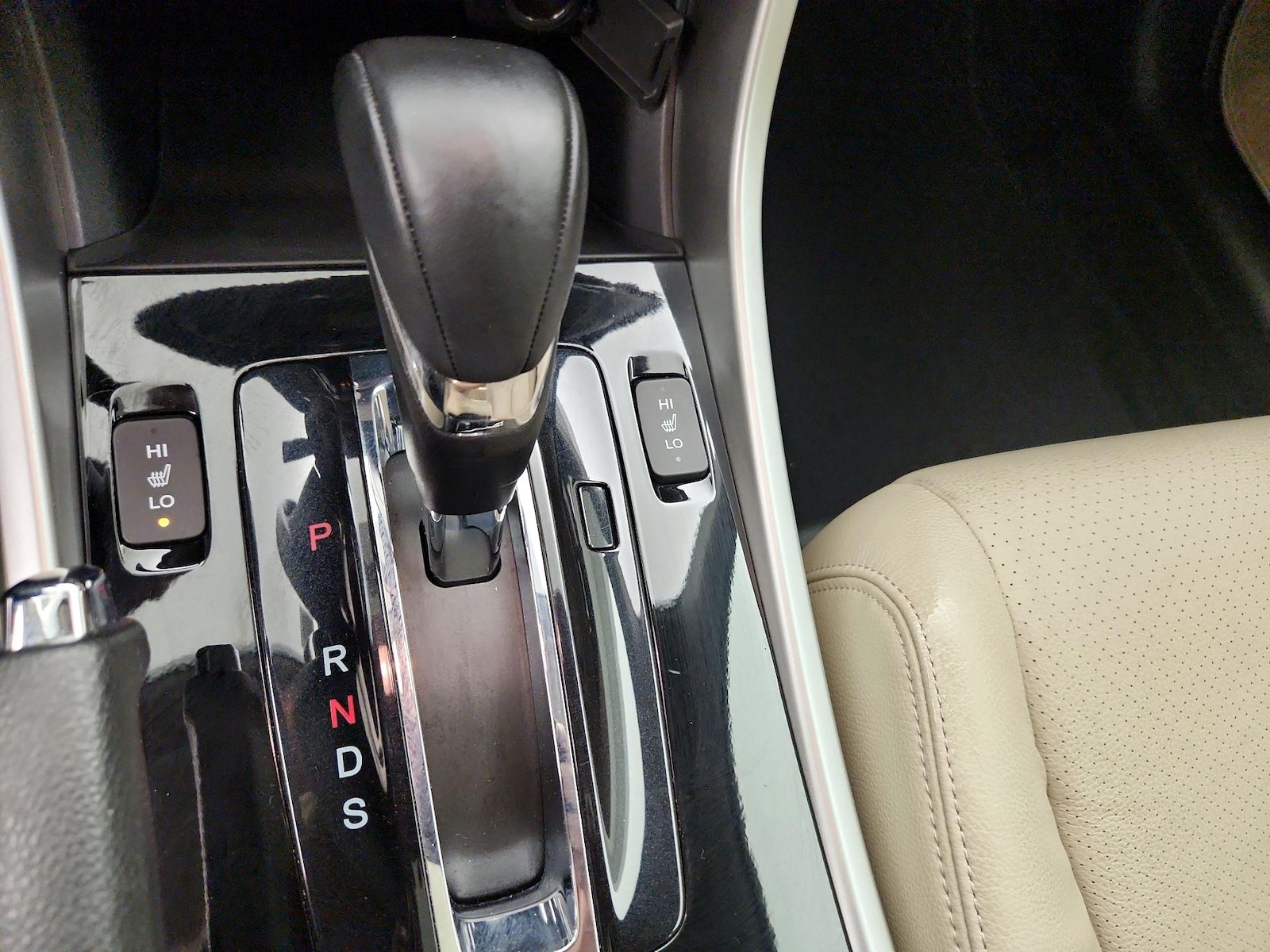 2016 Honda Accord Touring - Photo 18